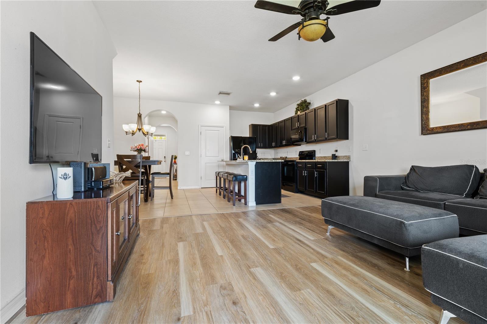 Image 7 of 45 For 2699 Suncoast Blend Drive