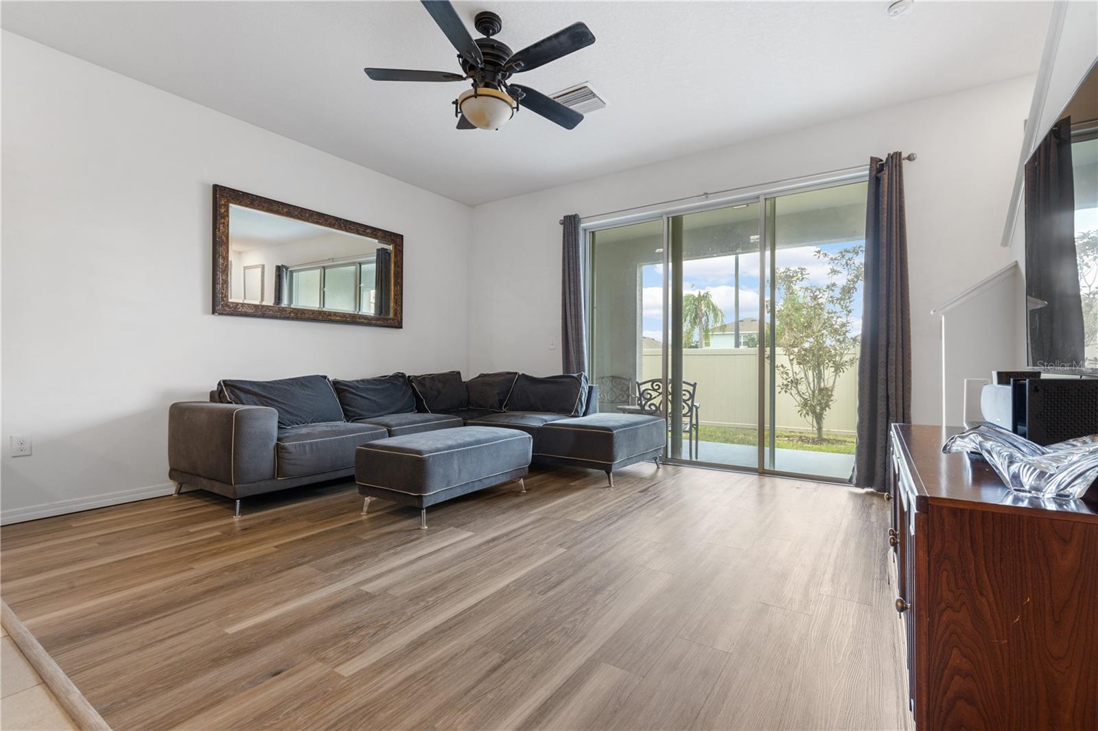 Image 8 of 45 For 2699 Suncoast Blend Drive
