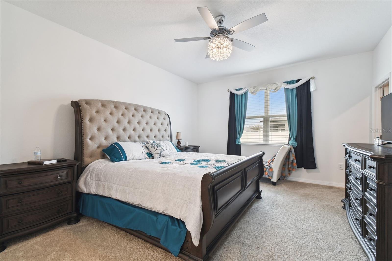 Listing photo id 13 for 12351 Nouveau Avenue