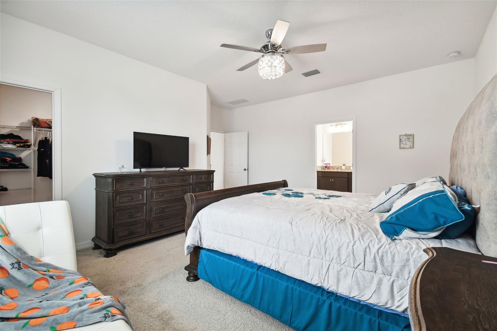 Listing photo id 14 for 12351 Nouveau Avenue