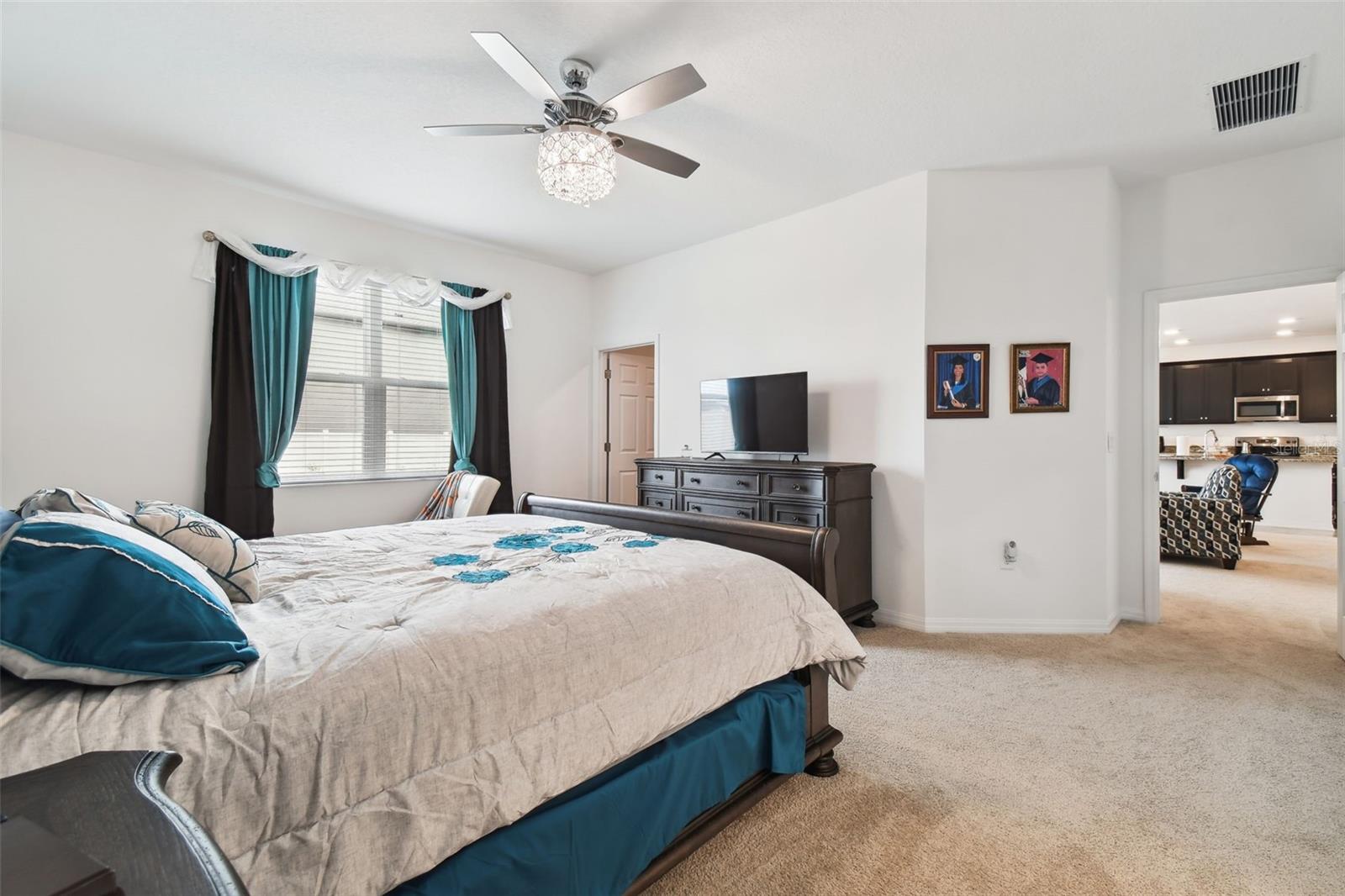 Listing photo id 15 for 12351 Nouveau Avenue