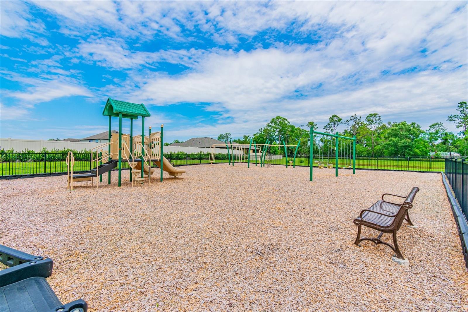 Listing photo id 26 for 12351 Nouveau Avenue