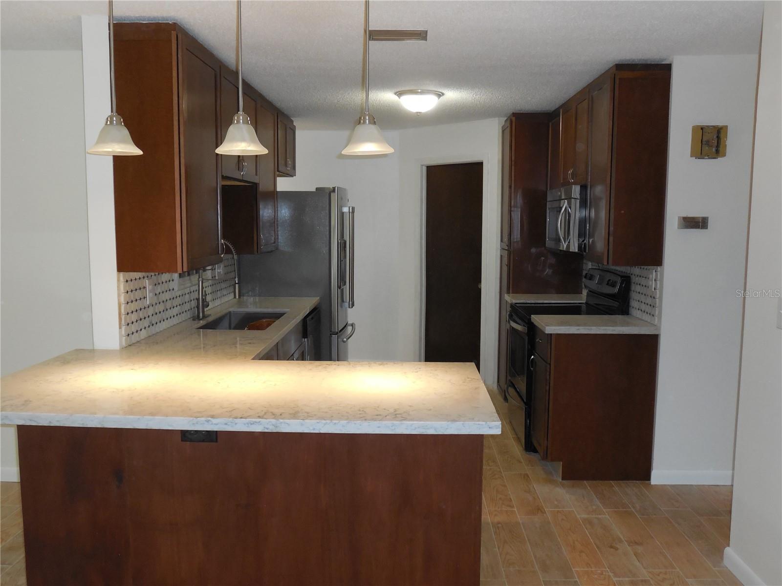 Image 6 of 15 For 2101 Sun Tree Drive