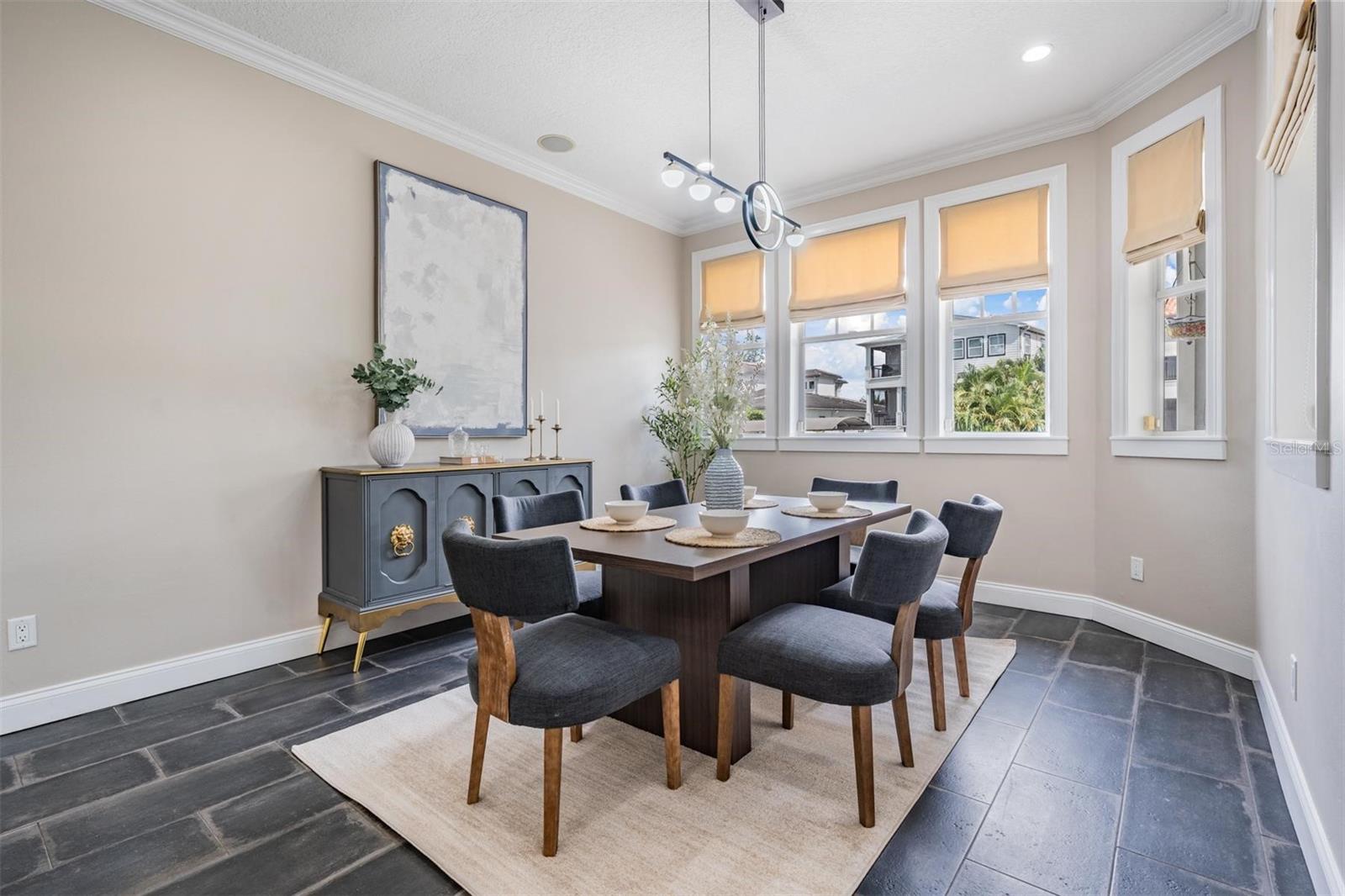 Listing photo id 13 for 650 Geneva Place