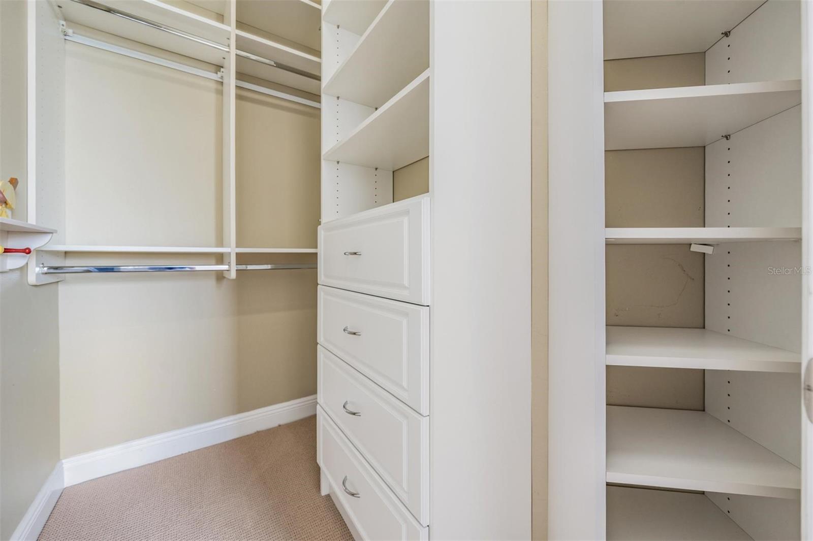Listing photo id 34 for 650 Geneva Place