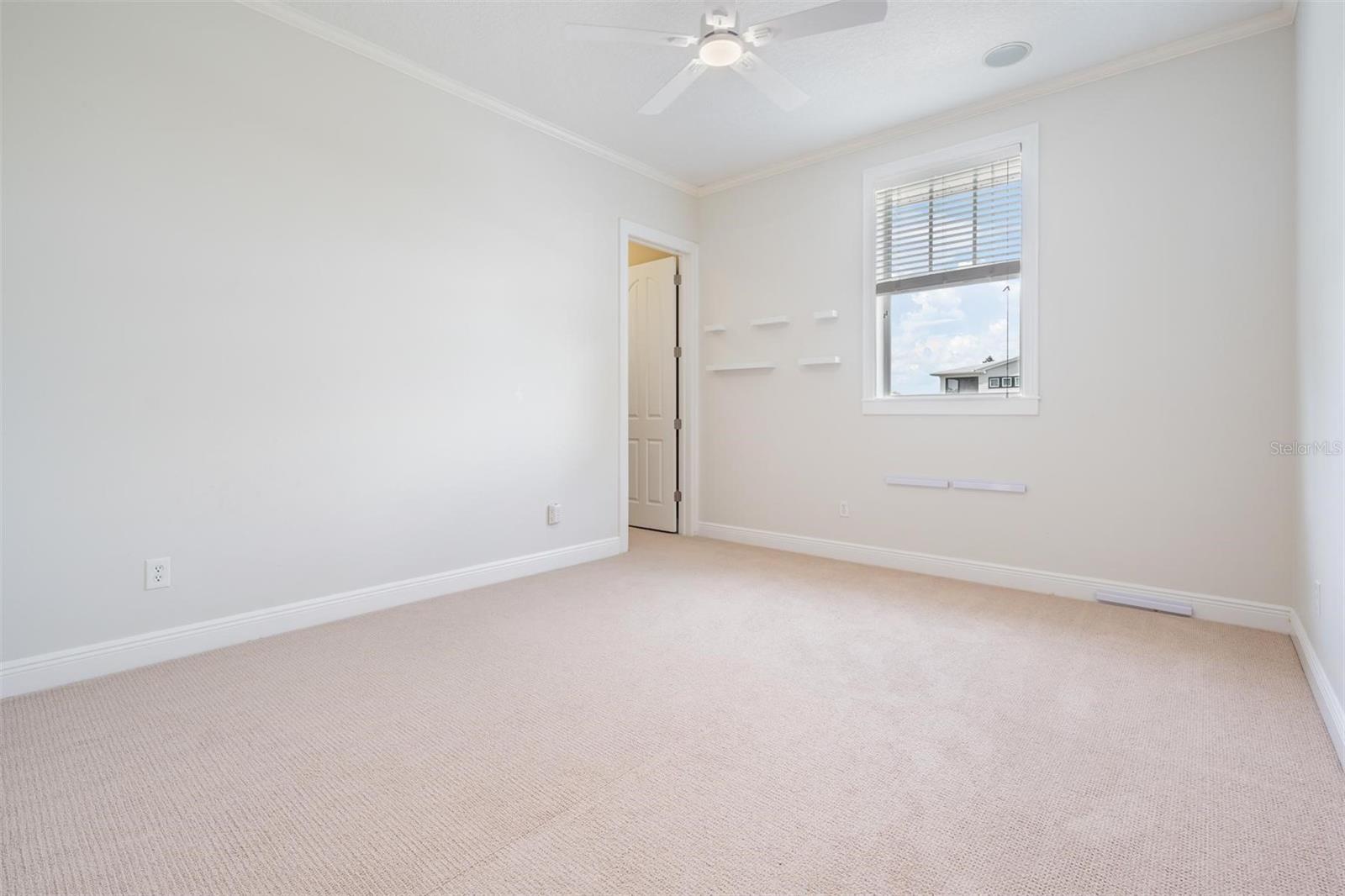 Listing photo id 35 for 650 Geneva Place