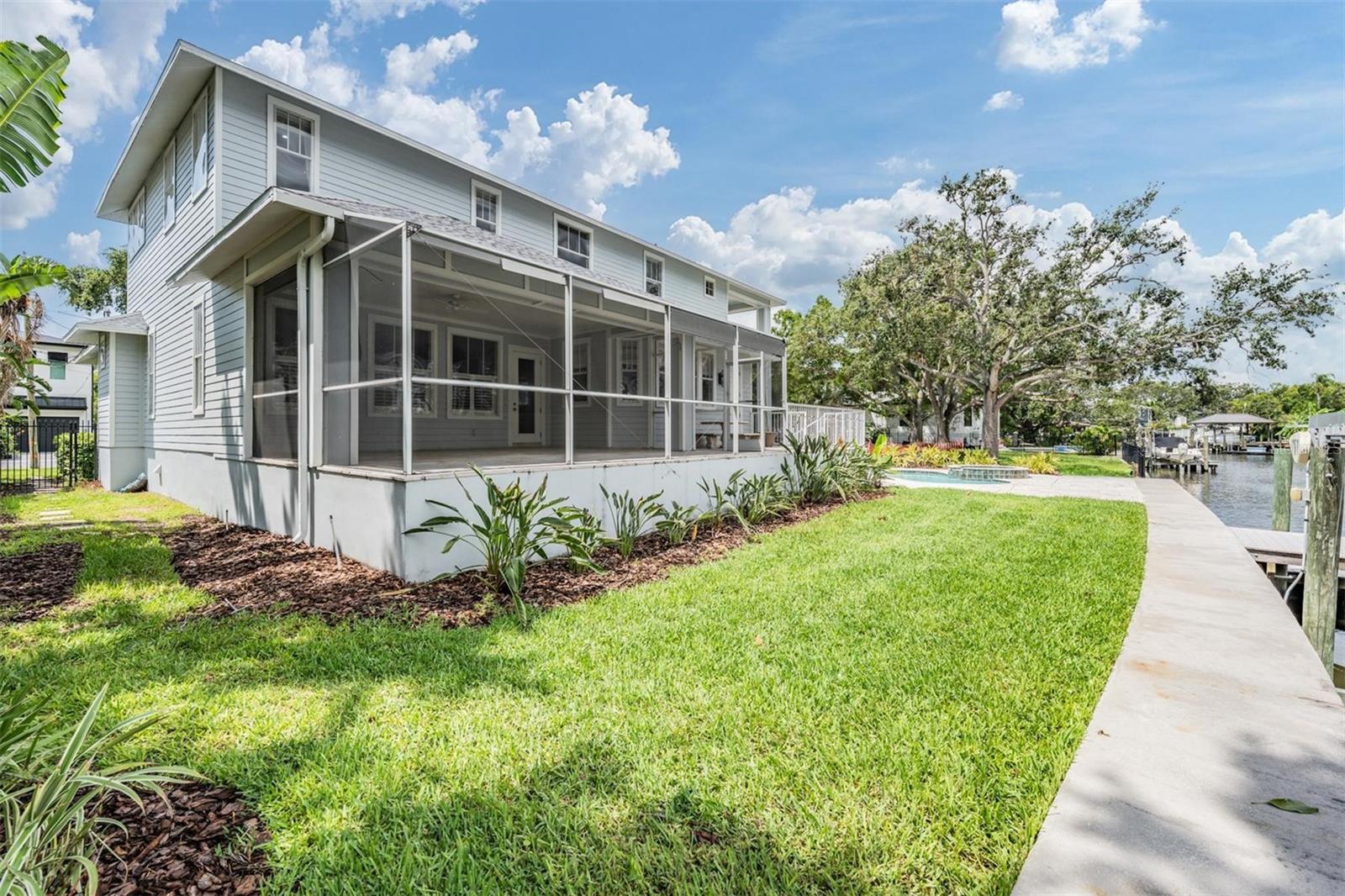 Listing photo id 41 for 650 Geneva Place
