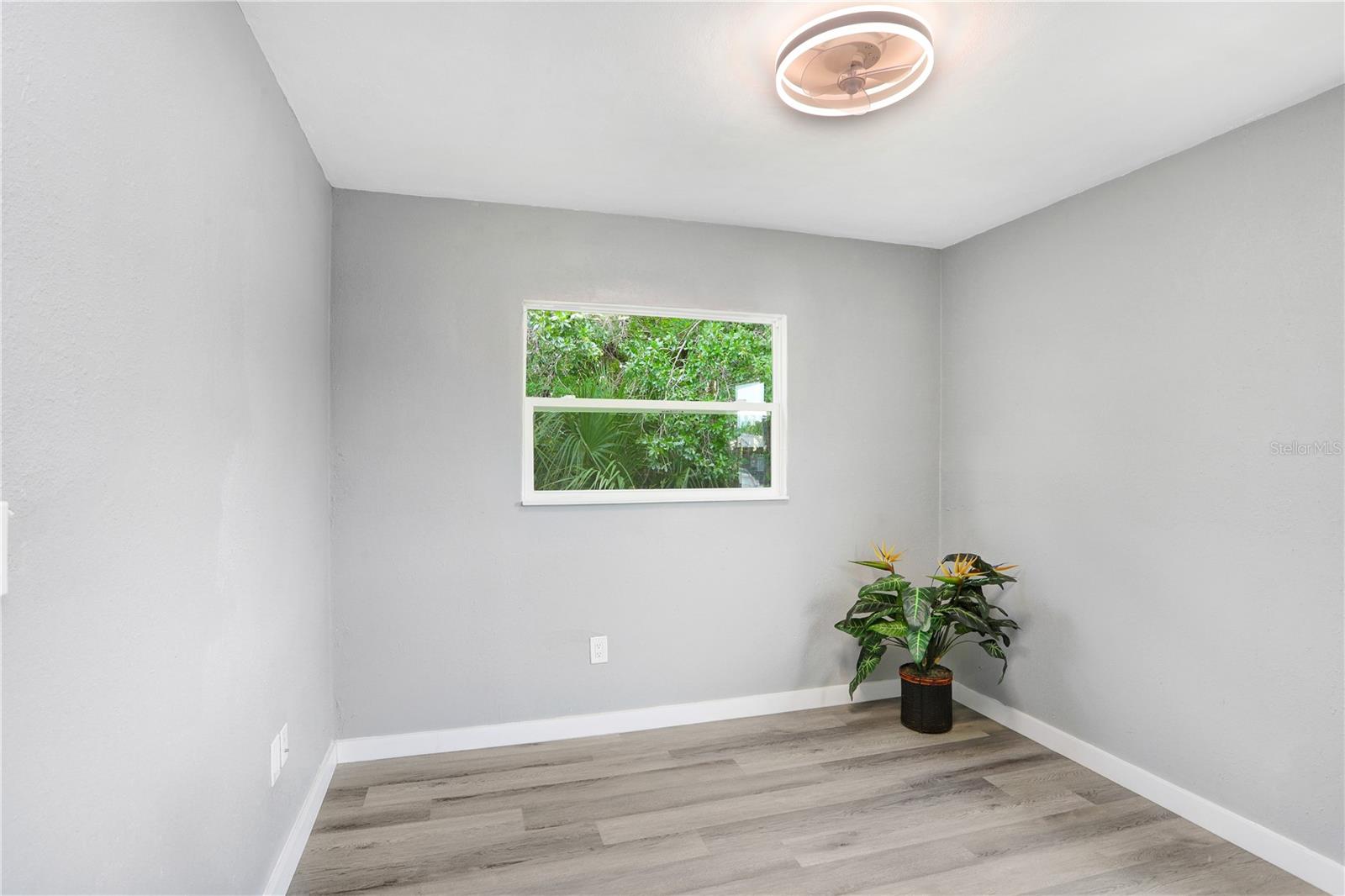 Image 13 of 30 For 201 83rd Avenue N