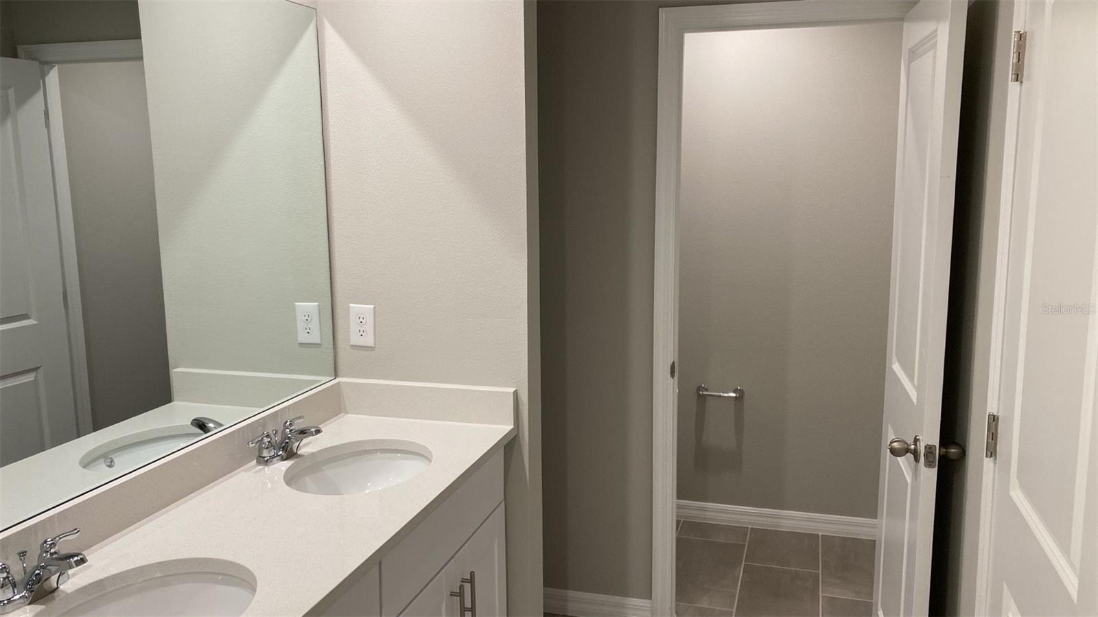 Image 26 of 45 For 2713 Scarlet Bay Place