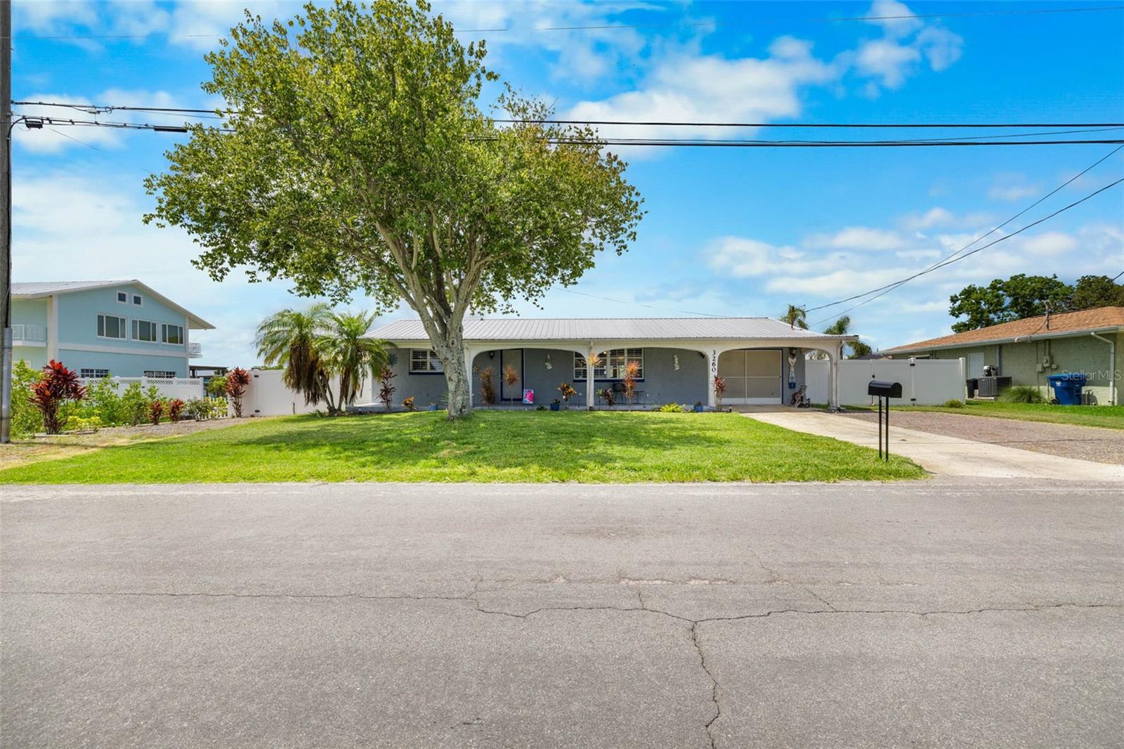 Image 10 of 46 For 3260 Gulfview Drive