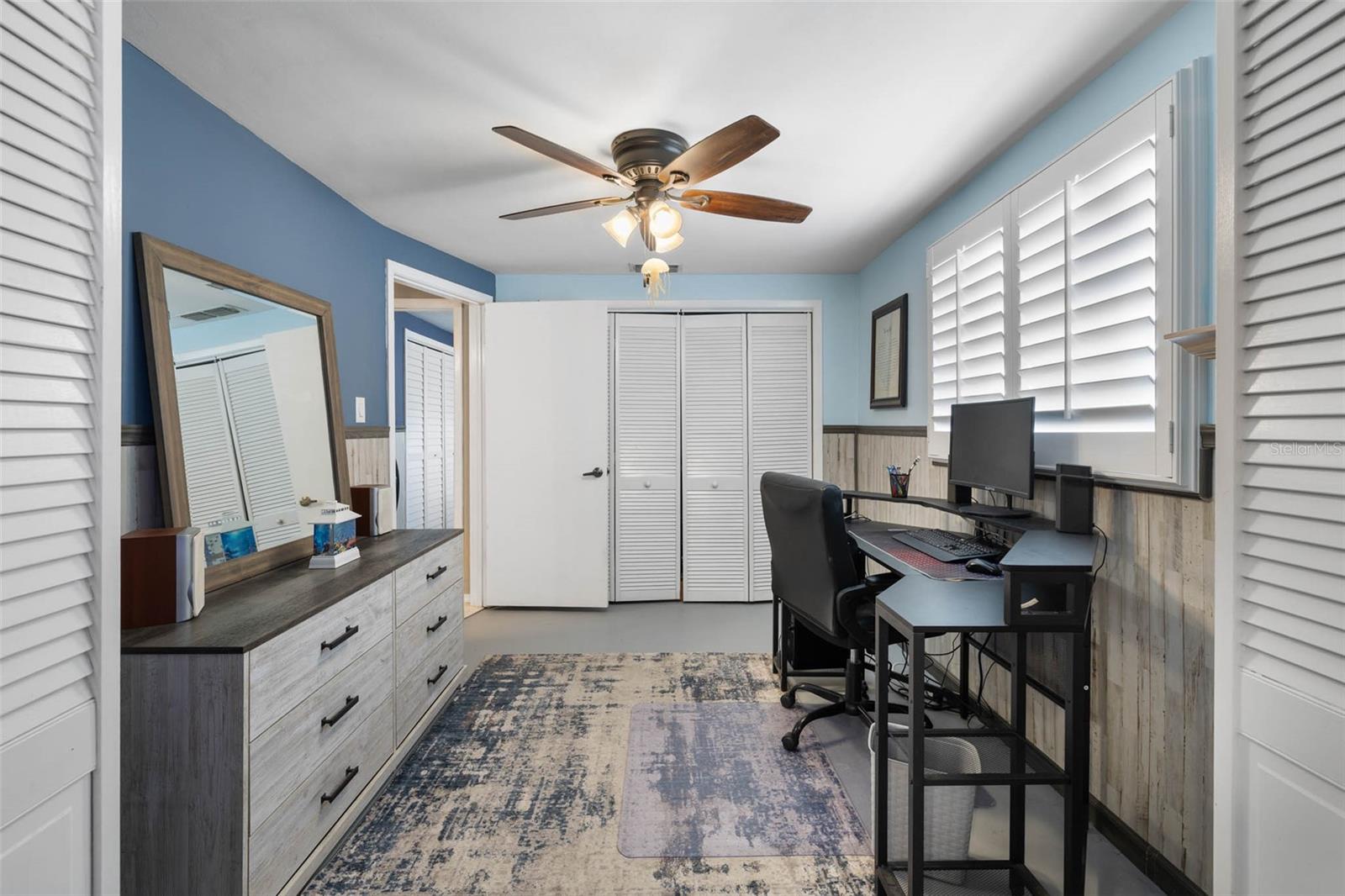 Image 20 of 46 For 3260 Gulfview Drive