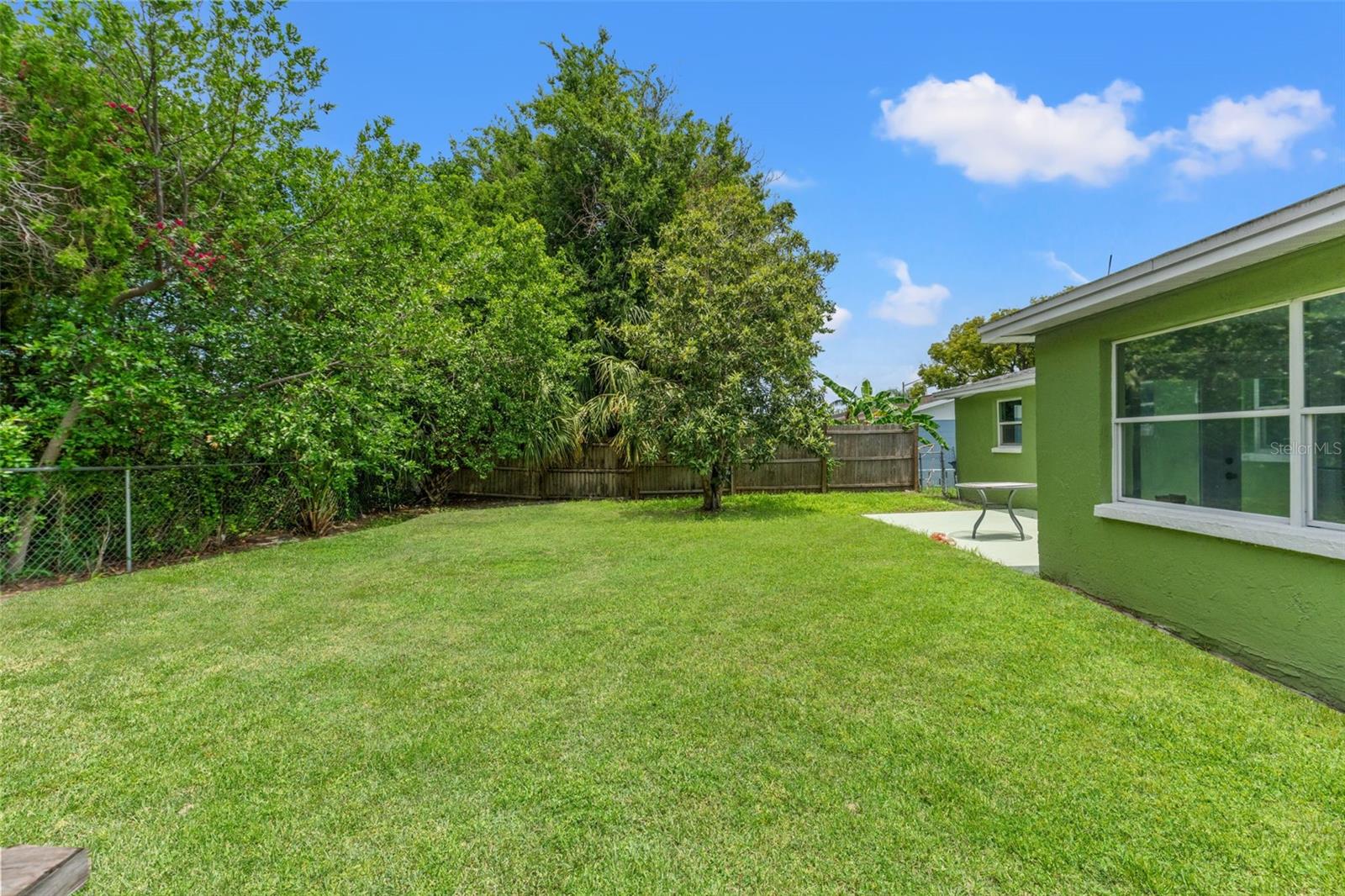 Listing photo id 9 for 10039 Old Hickory Lane