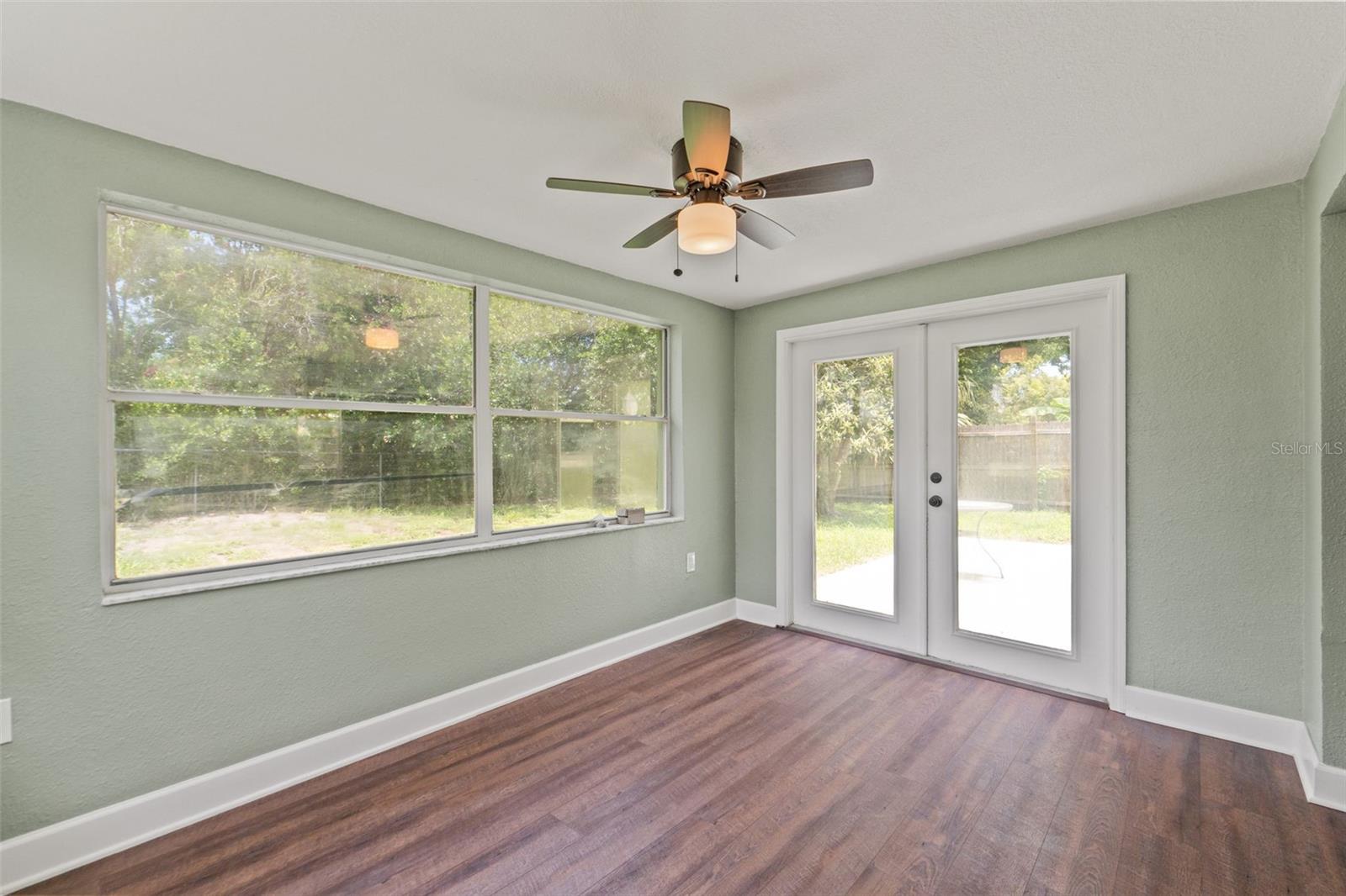 Listing photo id 10 for 10039 Old Hickory Lane