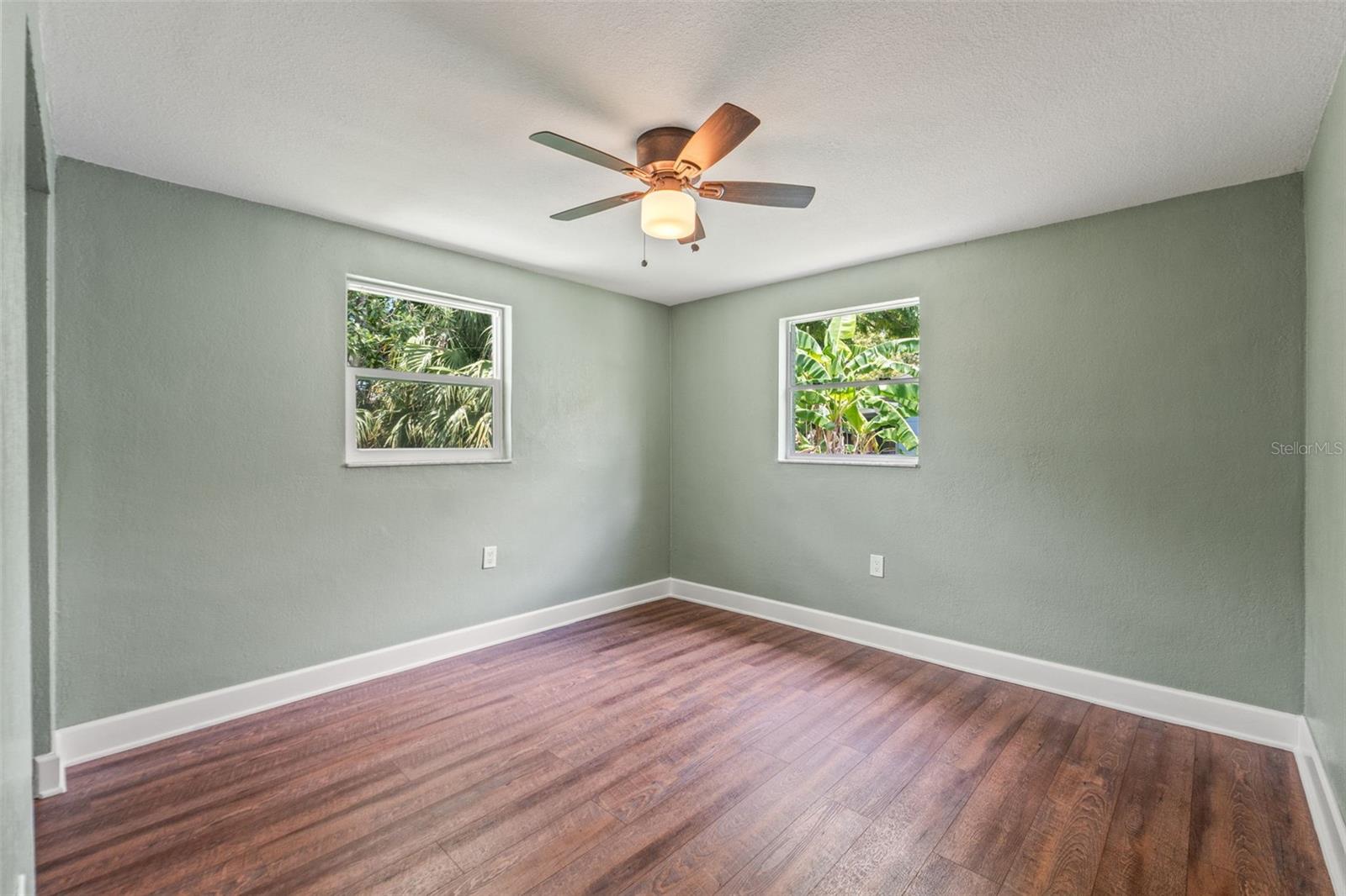 Listing photo id 13 for 10039 Old Hickory Lane
