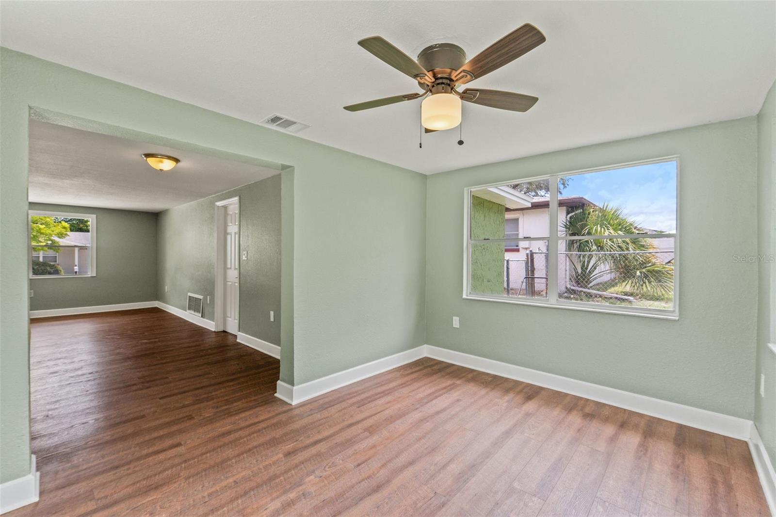 Listing photo id 3 for 10039 Old Hickory Lane