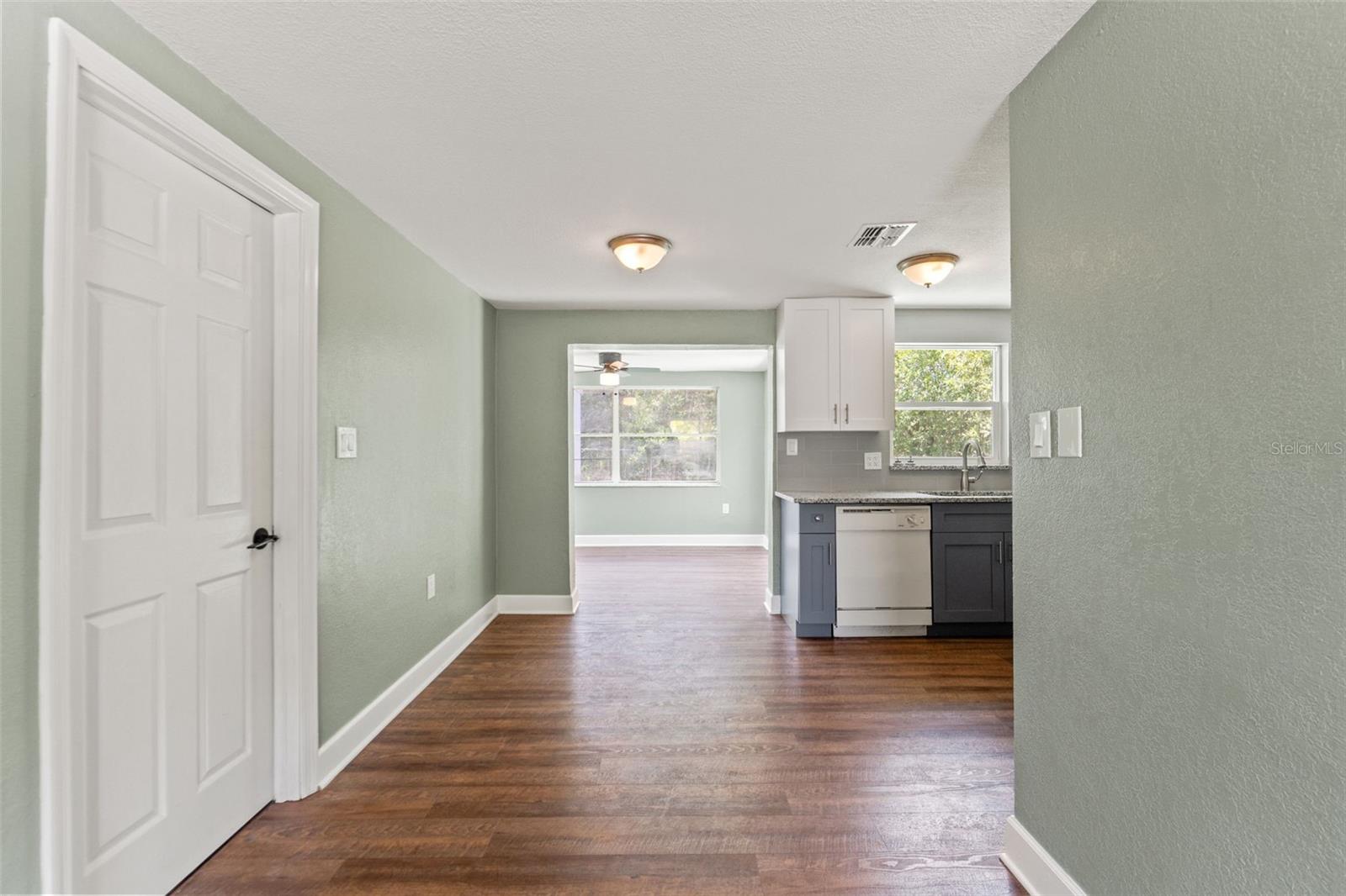 Listing photo id 5 for 10039 Old Hickory Lane