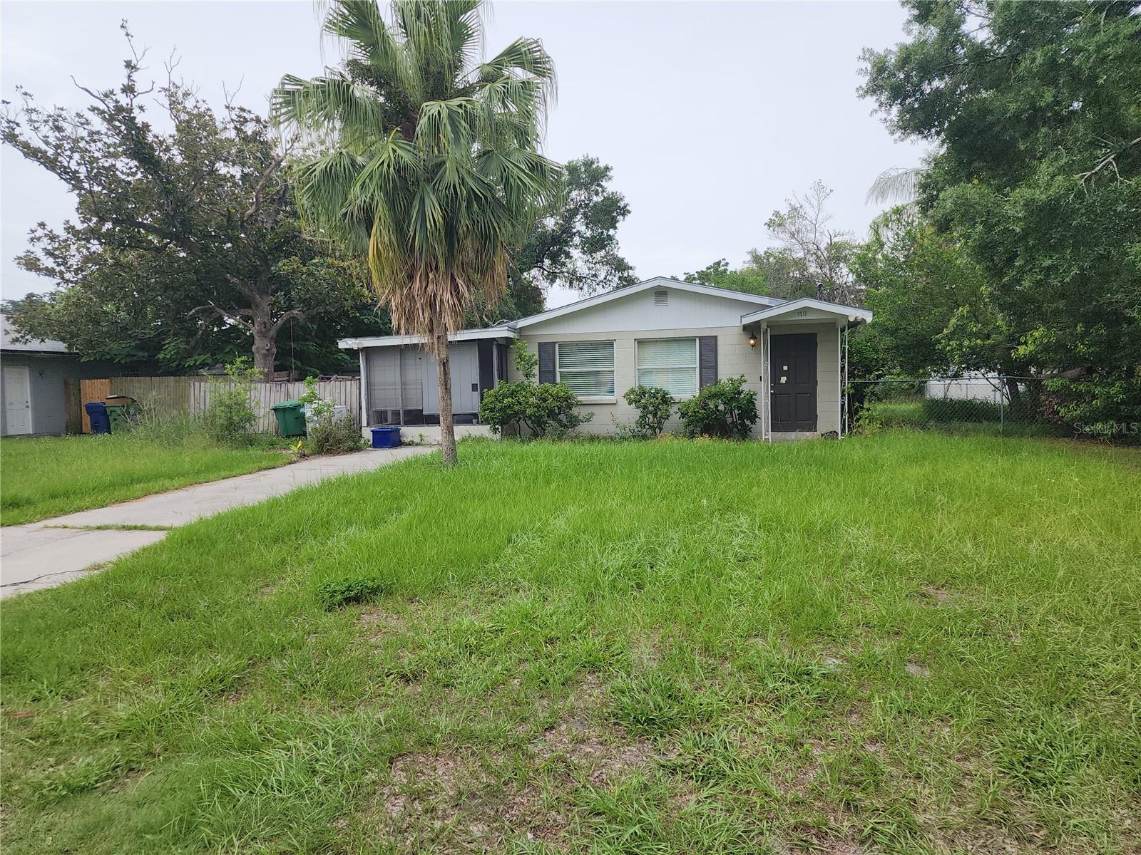 Image 3 of 3 For 1711 Poinsettia Avenue