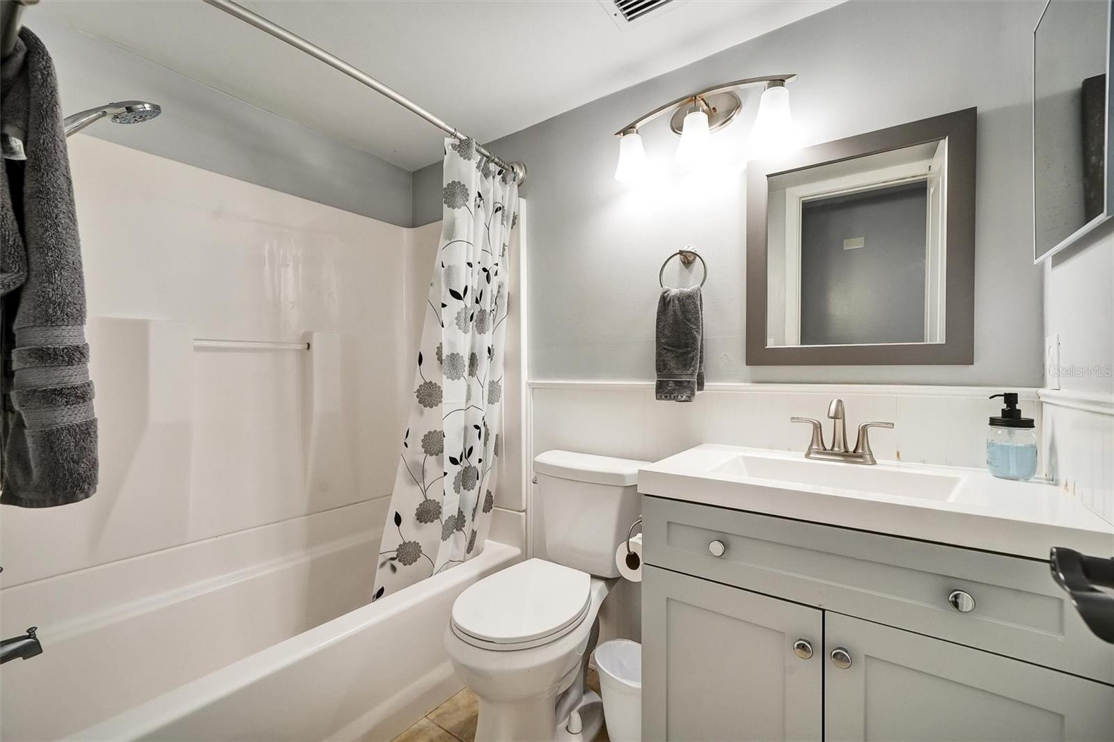 Image 15 of 67 For 1305 Willow Valley Drive