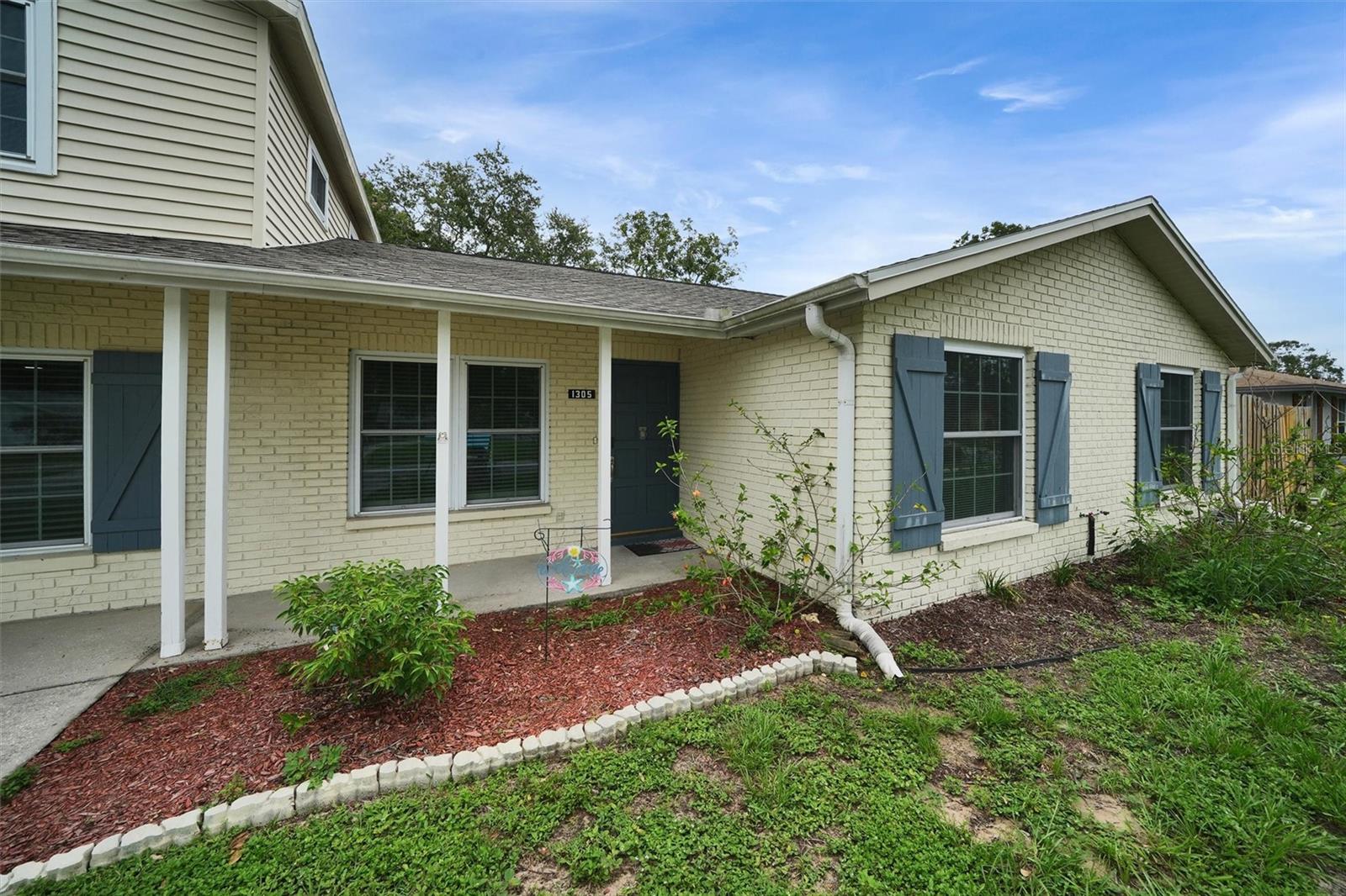 Image 2 of 67 For 1305 Willow Valley Drive