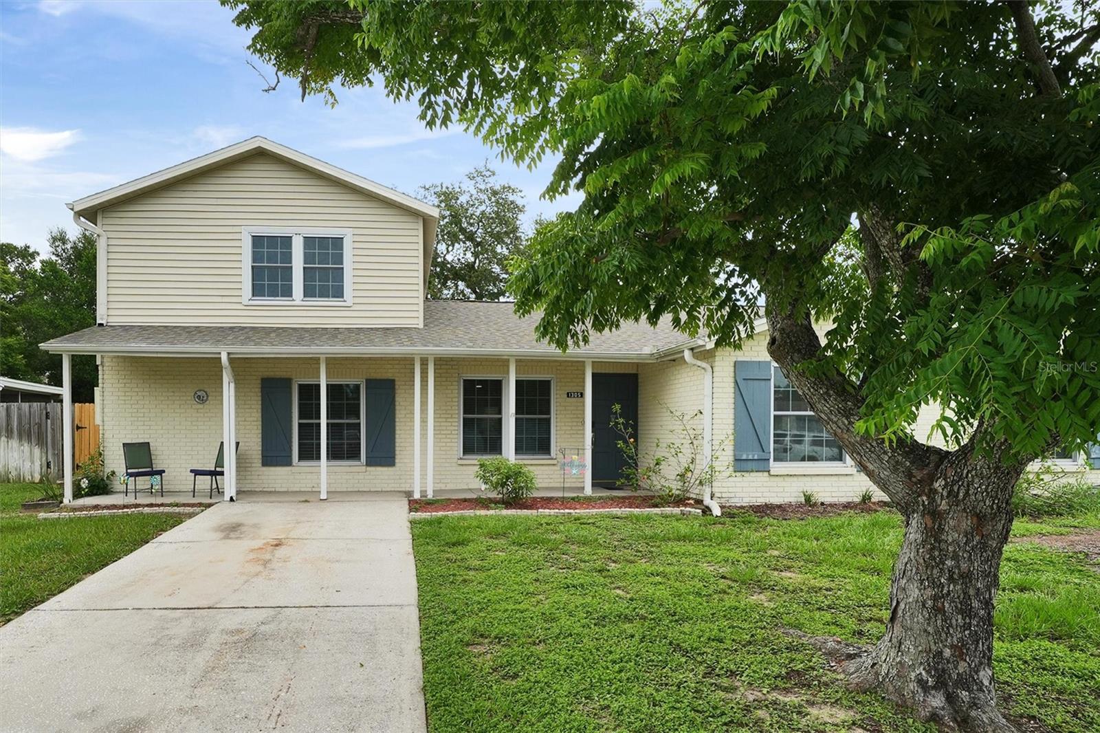Image 3 of 67 For 1305 Willow Valley Drive