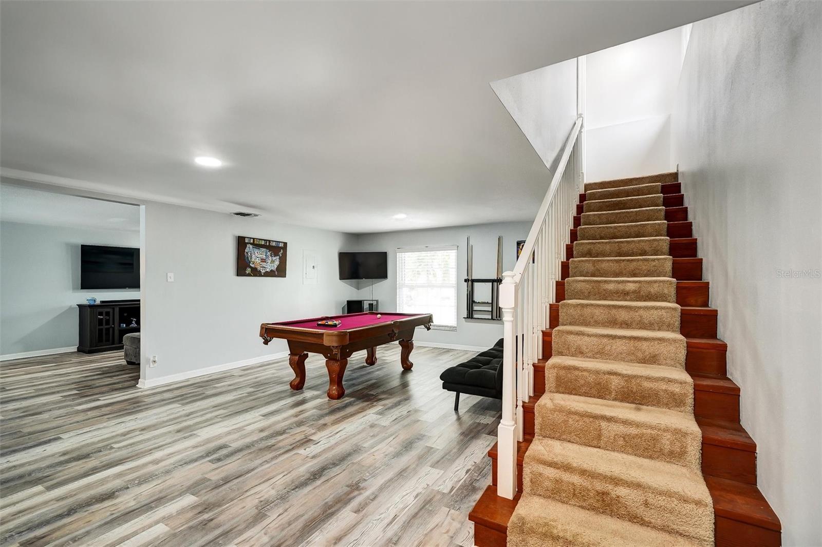 Image 31 of 67 For 1305 Willow Valley Drive