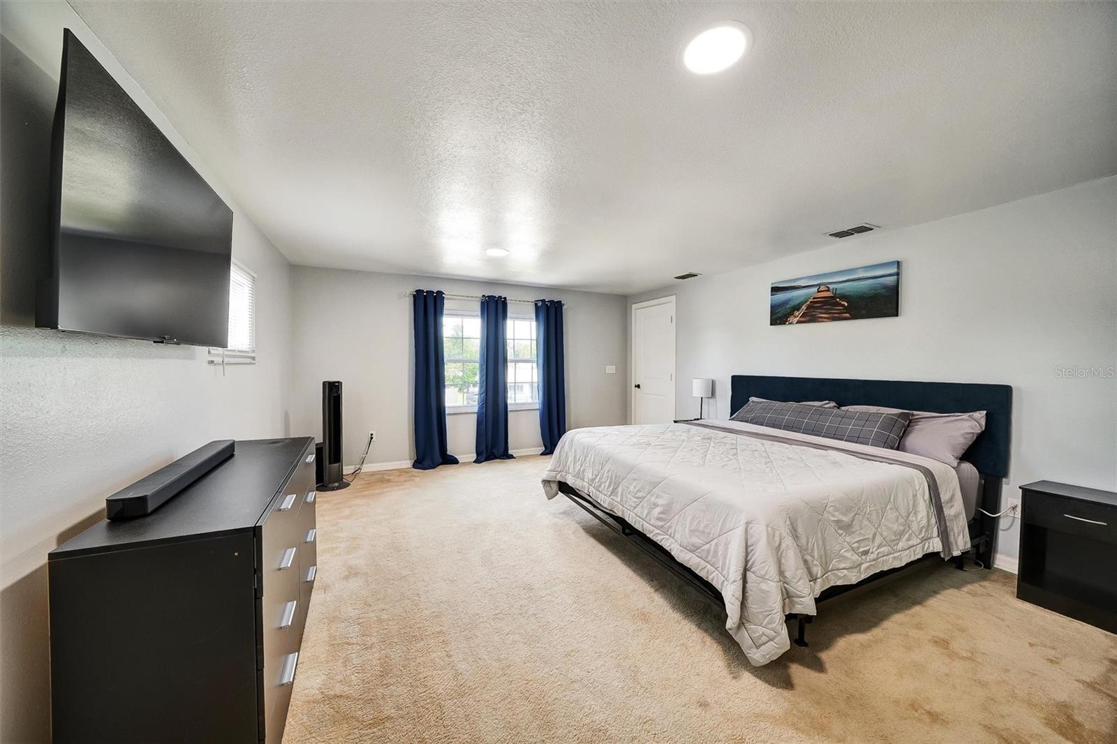Image 34 of 67 For 1305 Willow Valley Drive