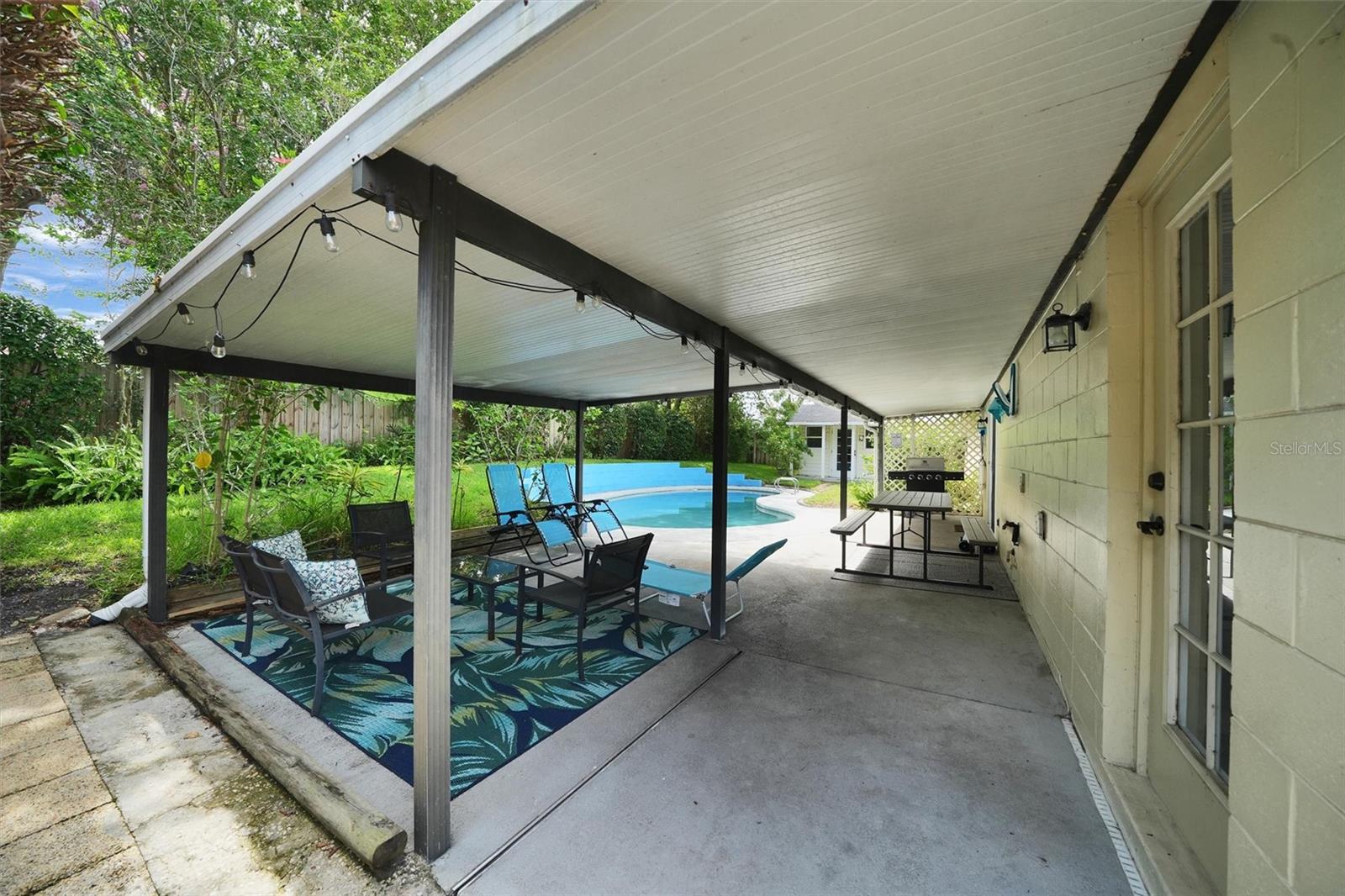 Image 47 of 67 For 1305 Willow Valley Drive