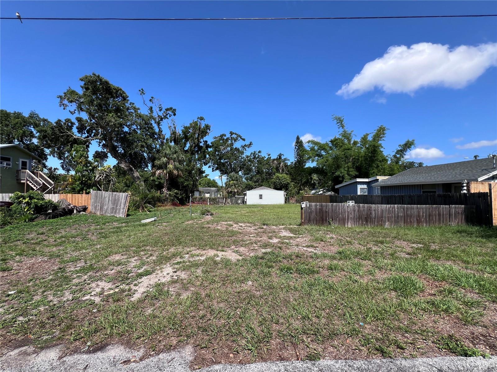 Listing photo id 1 for 7812 Mulberry Street