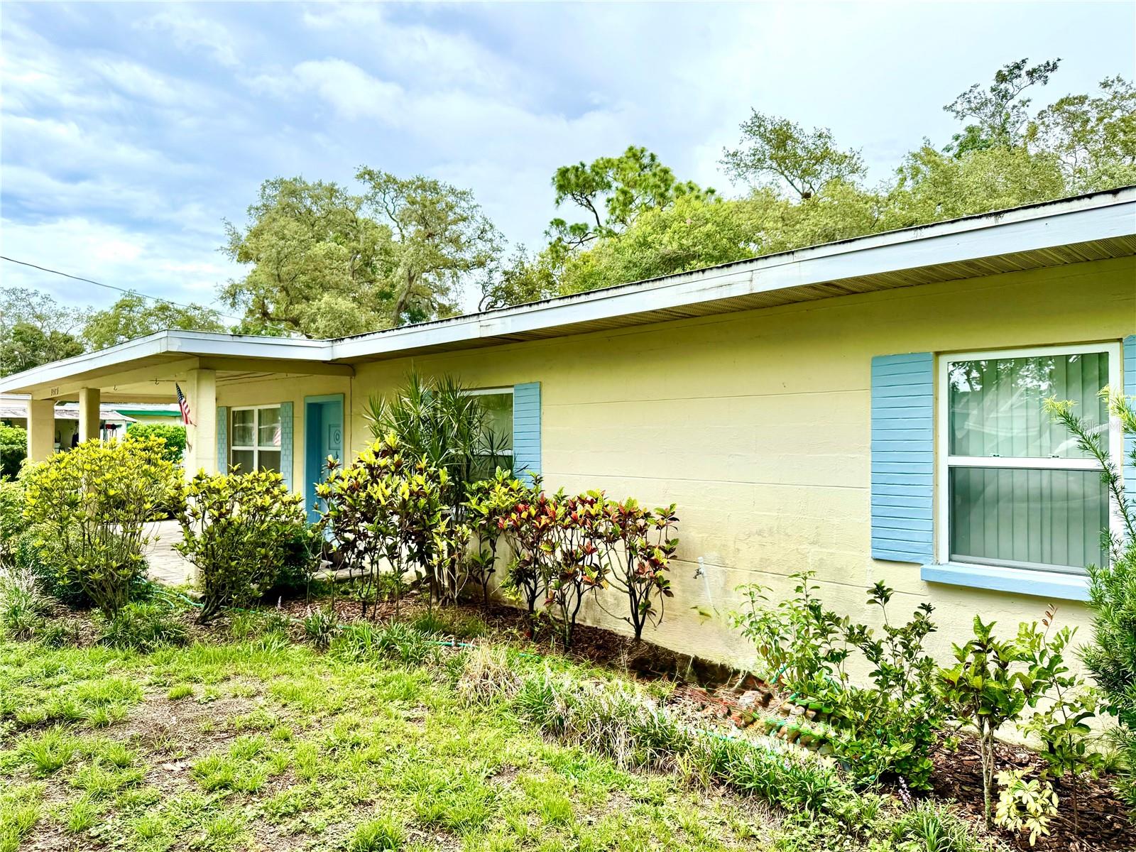 Image 4 of 43 For 3575 Lake Highland Drive