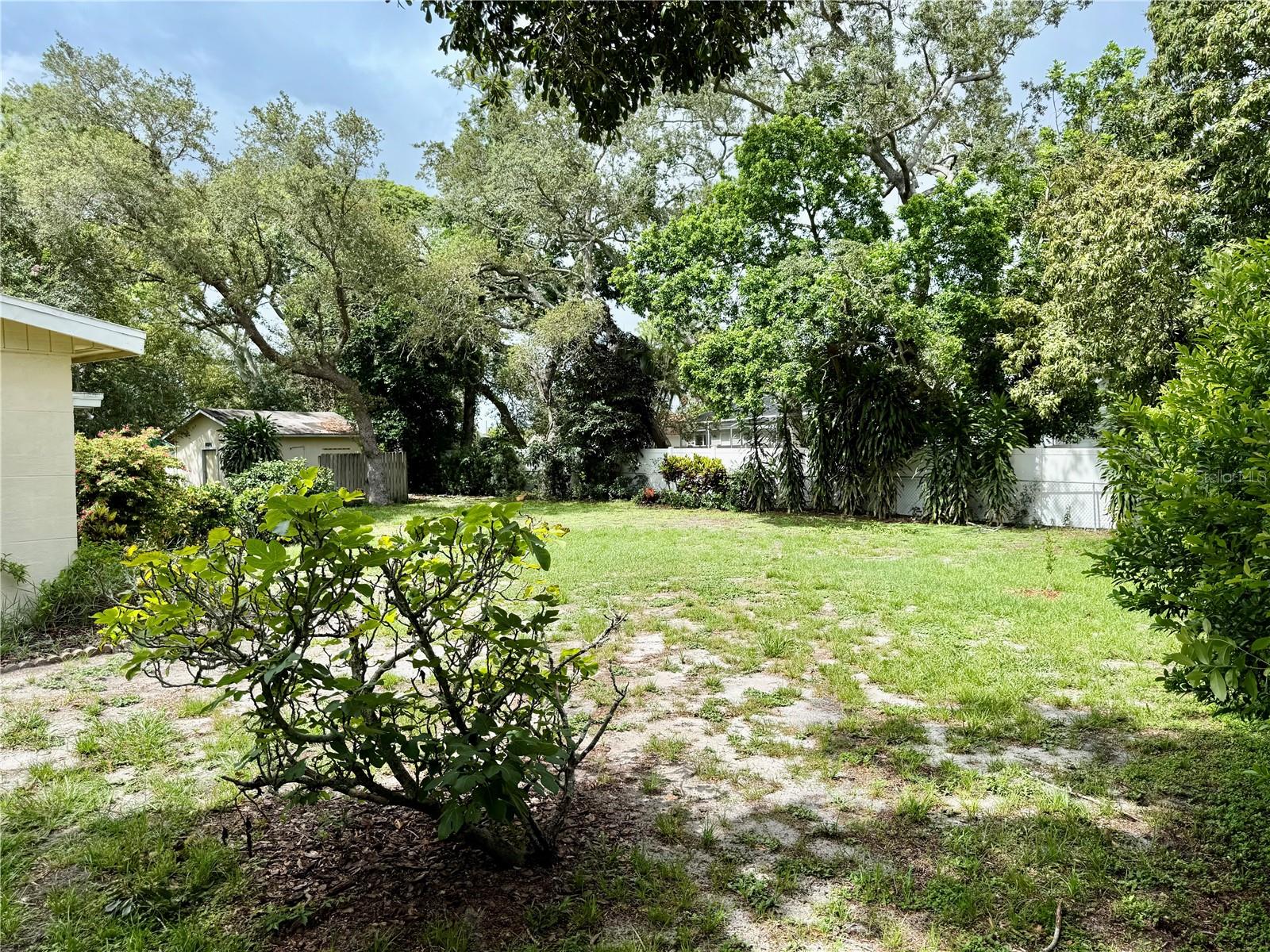 Image 41 of 43 For 3575 Lake Highland Drive