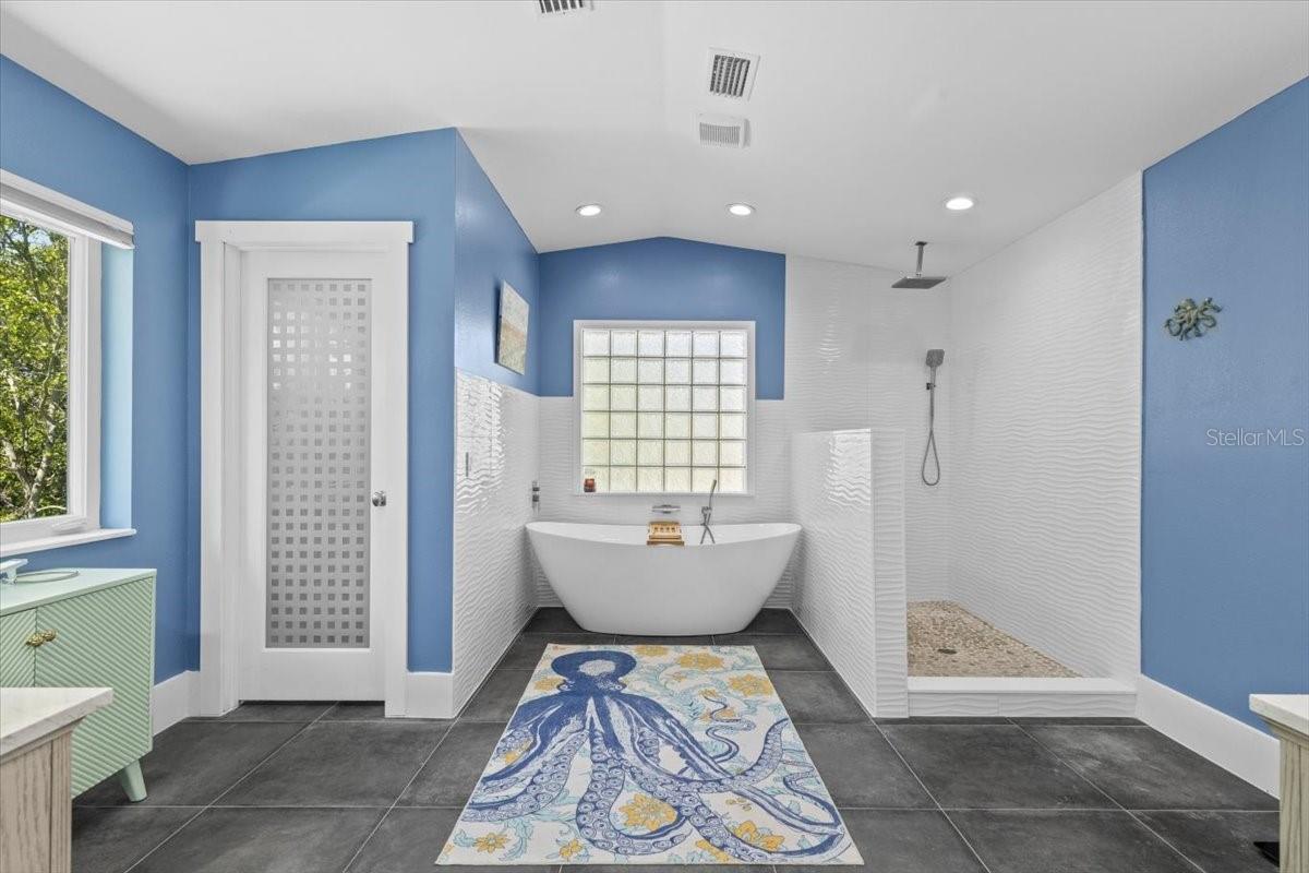 Image 36 of 72 For 4722 Laurel Road