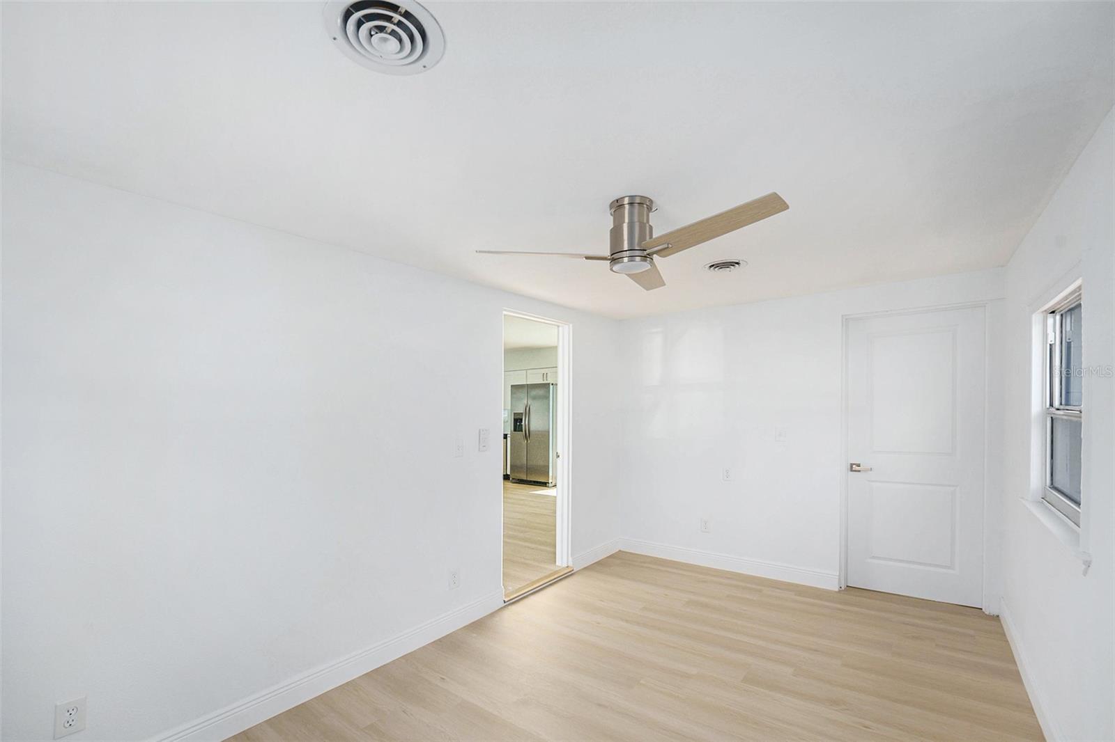 Image 16 of 26 For 1601 Paloma Ln