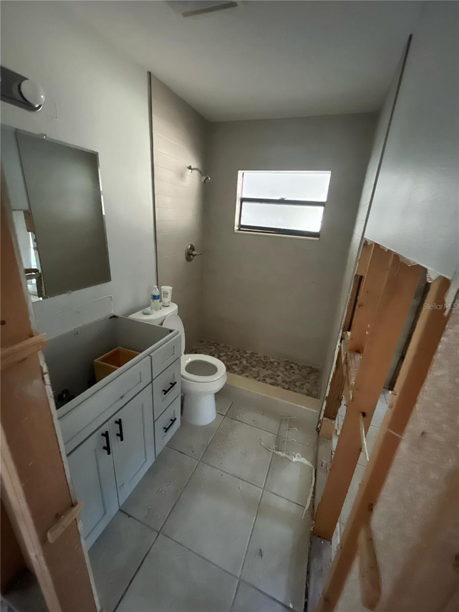 Listing photo id 10 for 1782 Michigan Avenue Ne