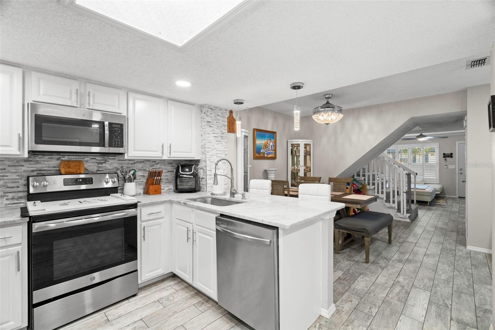 Image 8 of 25 For 3323 Fox Hunt Drive