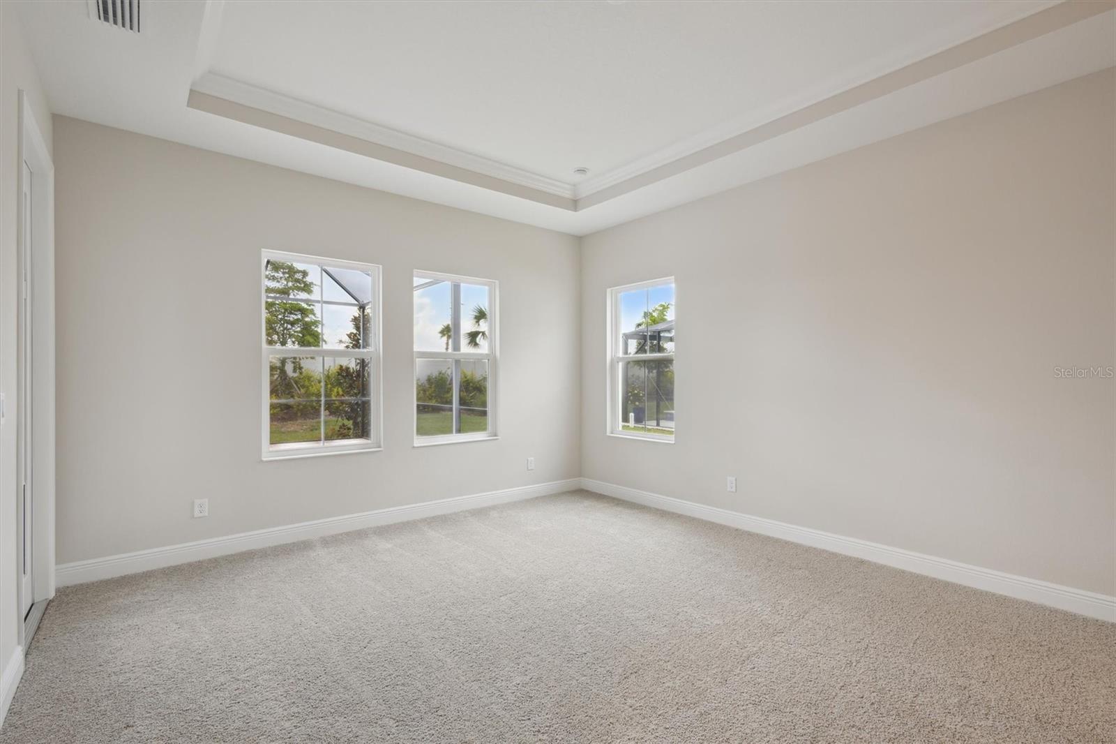 Image 4 of 44 For 17555 Glistening Court
