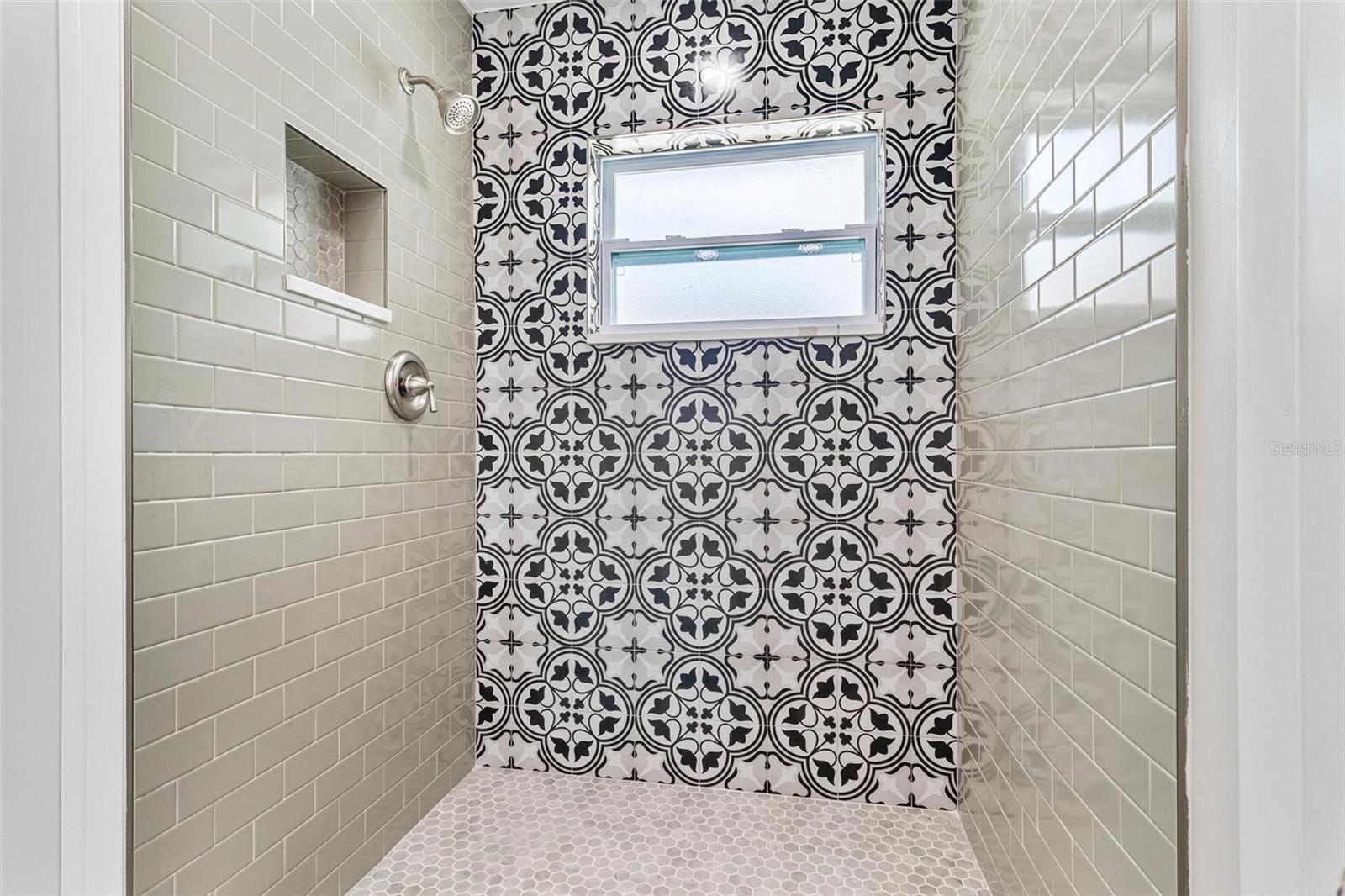 Image 11 of 23 For 10971 90th Avenue