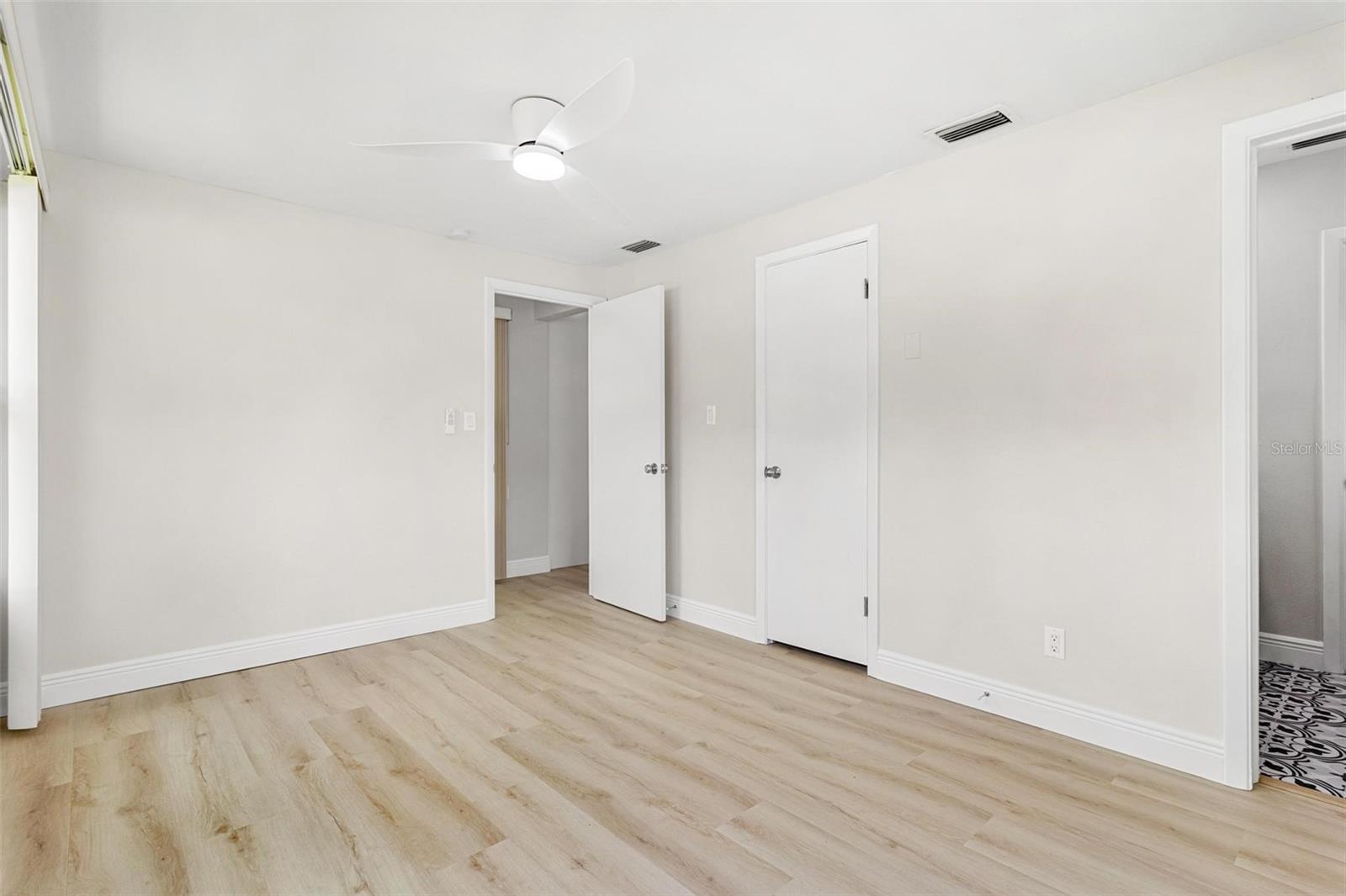 Image 12 of 23 For 10971 90th Avenue