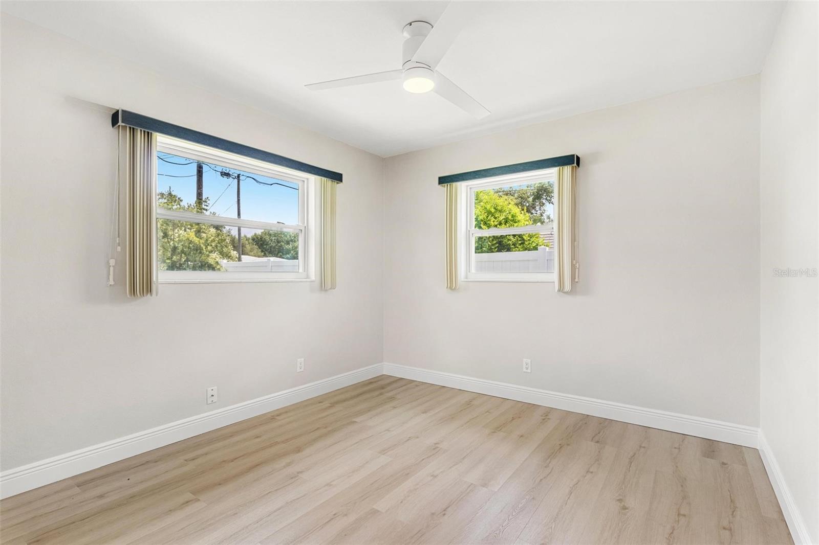 Image 15 of 23 For 10971 90th Avenue