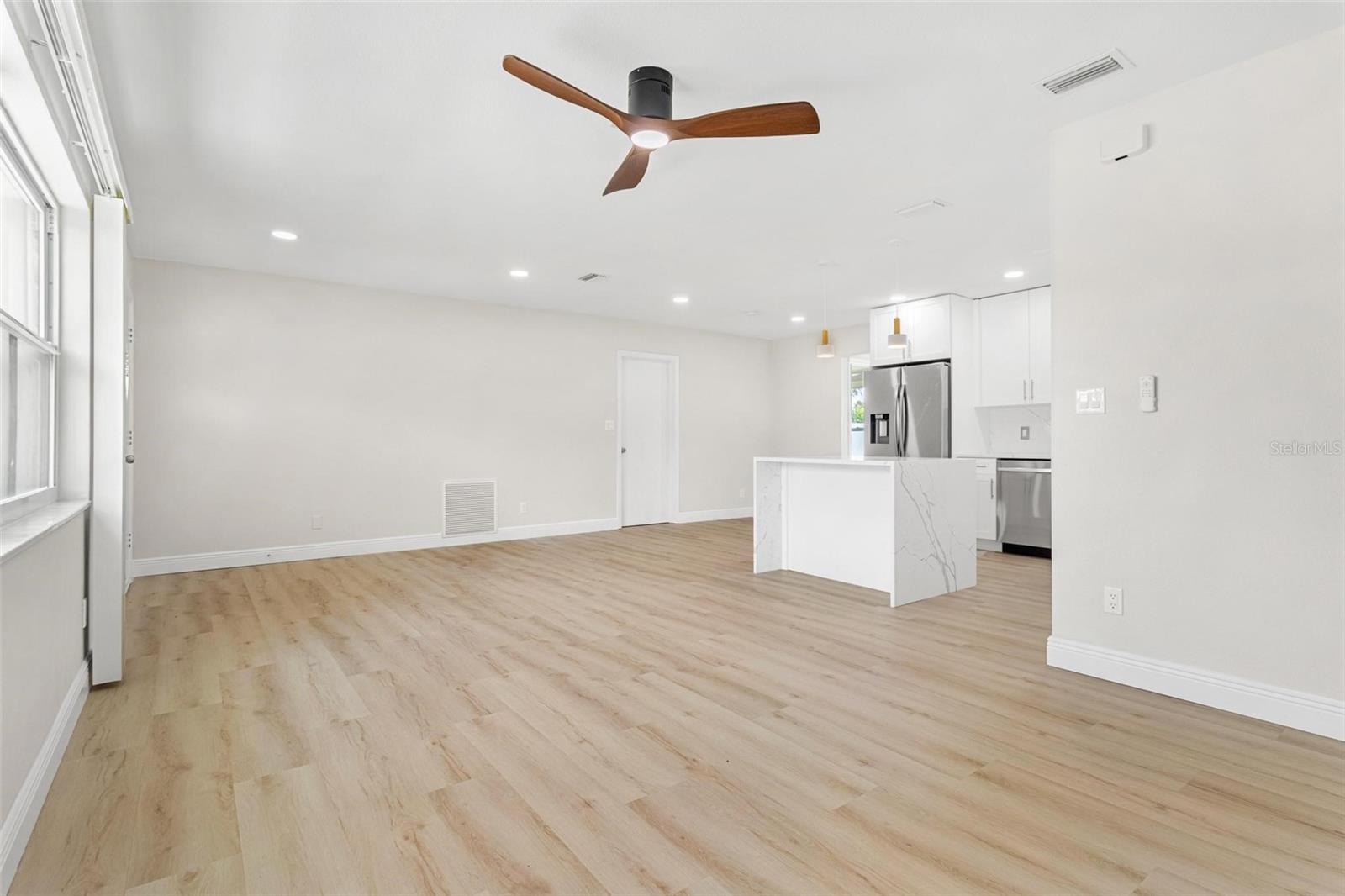 Image 7 of 23 For 10971 90th Avenue