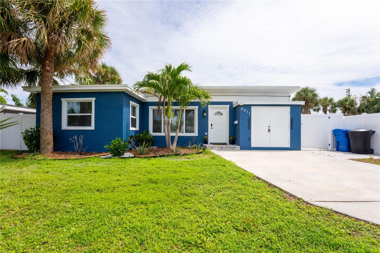 Details for 4011 Helena Street Ne, ST PETERSBURG, FL 33703