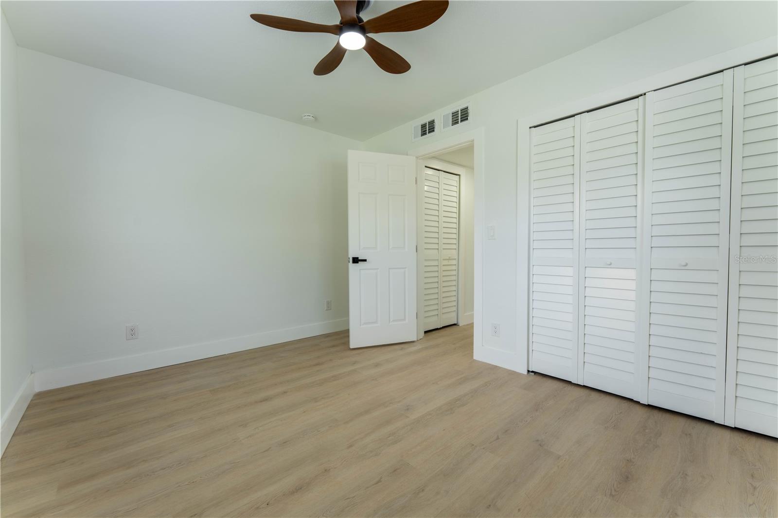 Image 16 of 35 For 4011 Helena Street Ne