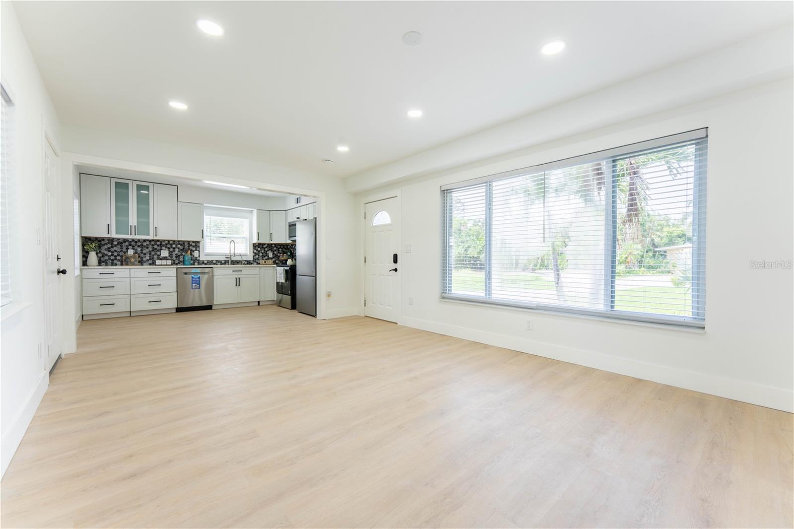 Image 6 of 35 For 4011 Helena Street Ne