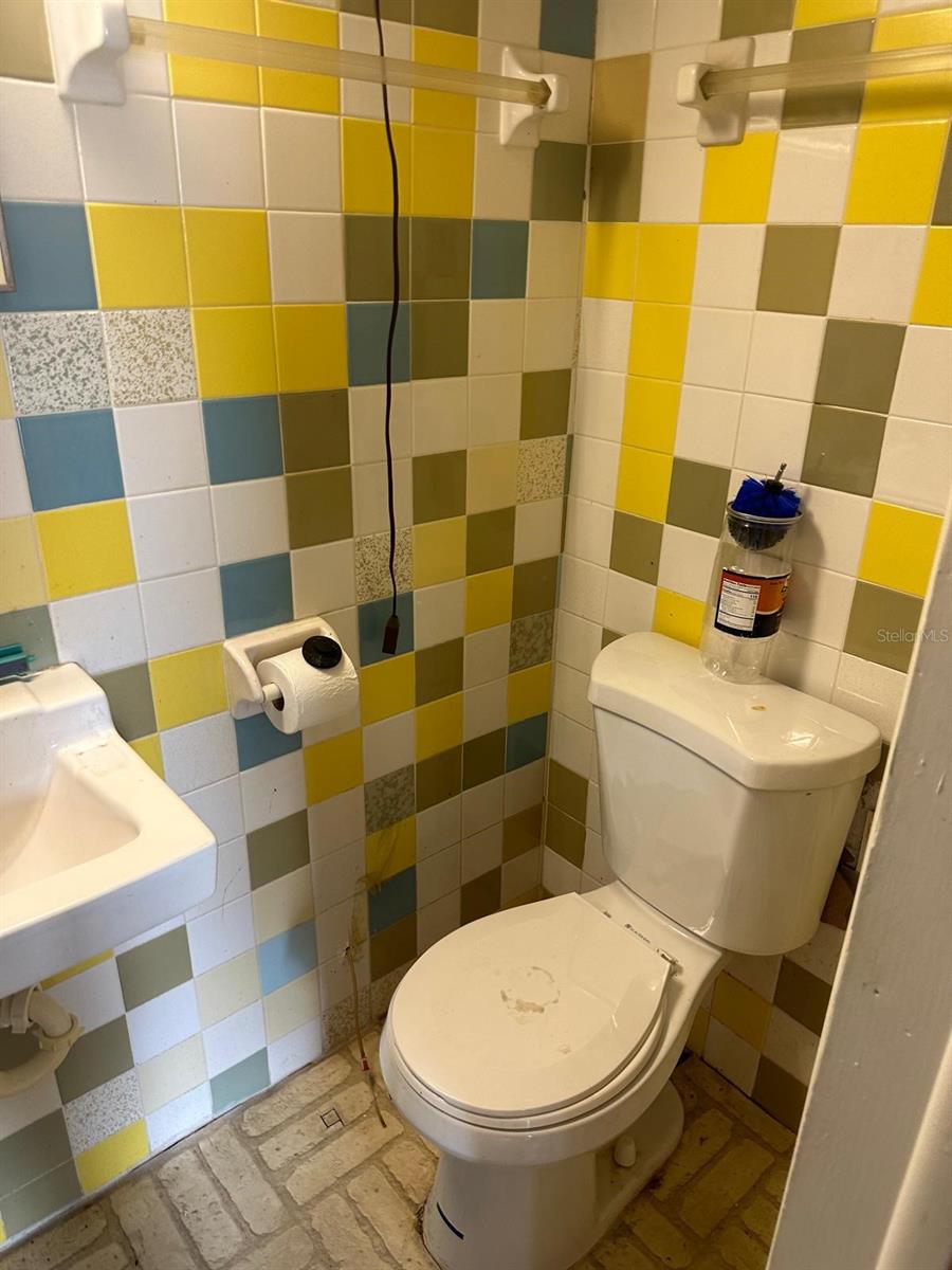 Image 10 of 16 For 2113 Greenbriar Boulevard