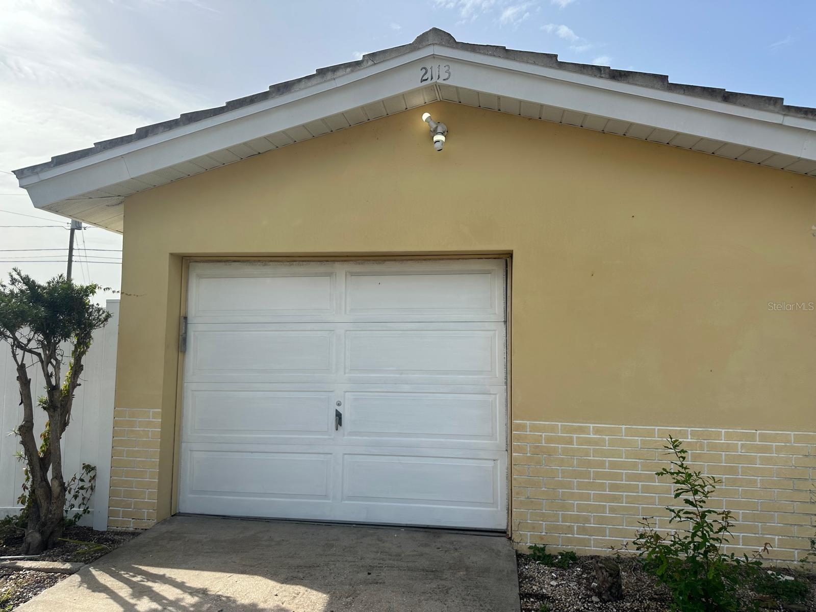 Image 2 of 16 For 2113 Greenbriar Boulevard