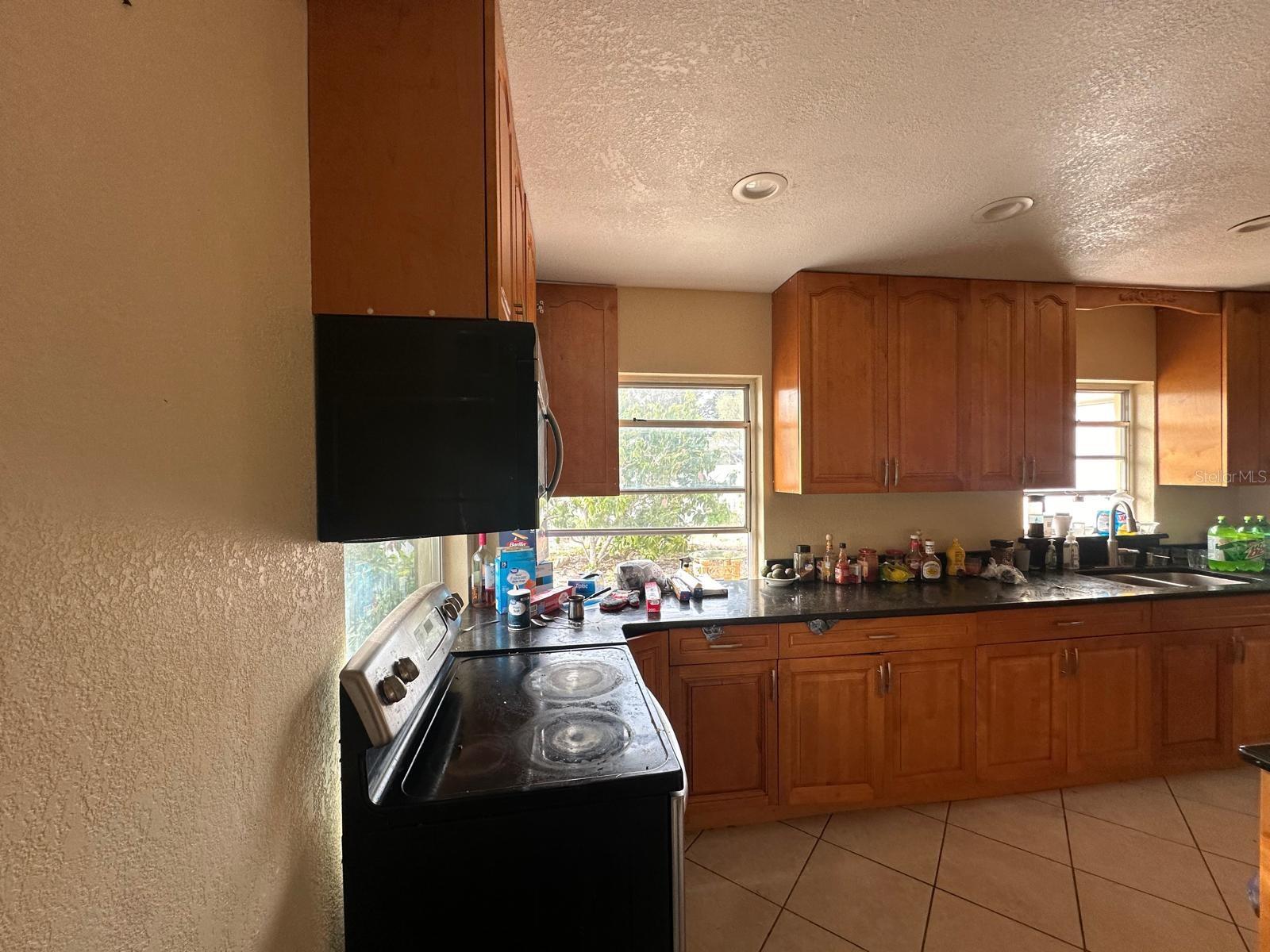 Image 8 of 16 For 2113 Greenbriar Boulevard