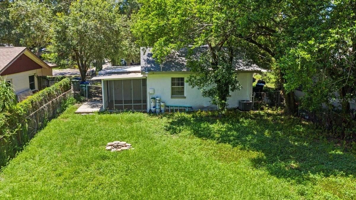 Image 15 of 16 For 1512 Hillside Dr