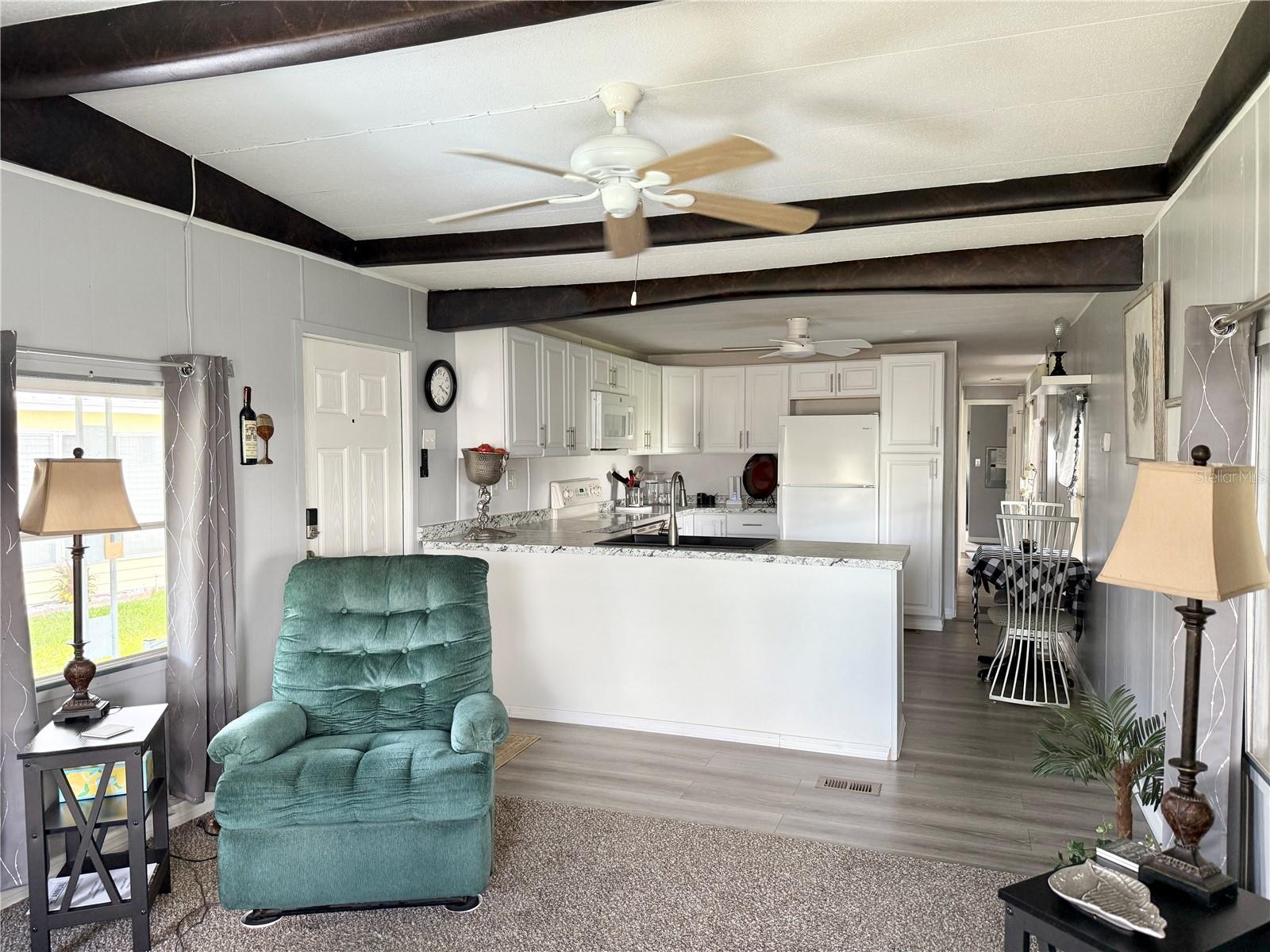 Image 4 of 30 For 34543 Sweetpea Ln