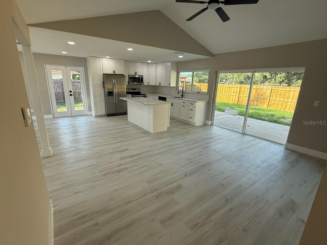 Image 5 of 15 For 10999 Del Prado Drive E