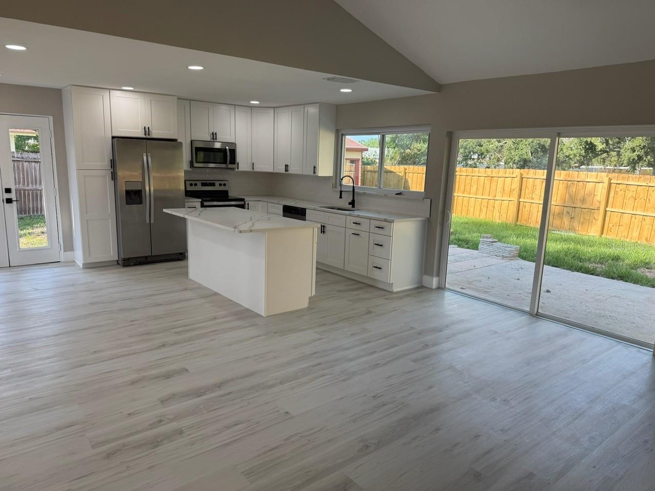 Image 6 of 15 For 10999 Del Prado Drive E
