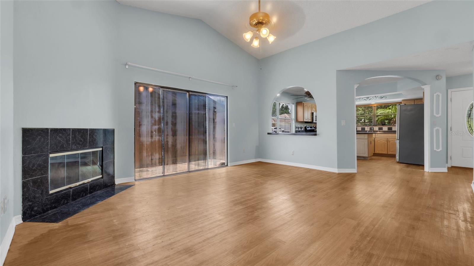 Image 15 of 33 For 1787 Needles Lane W